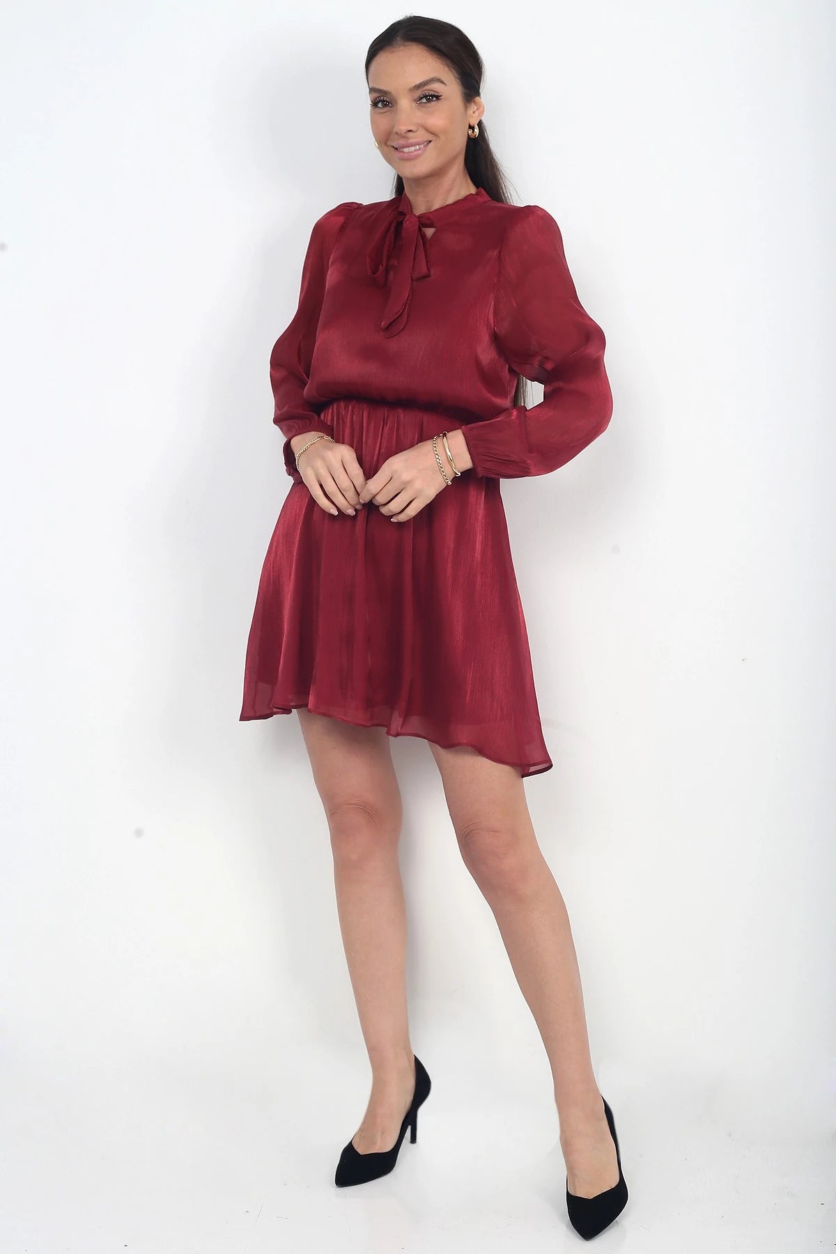 Image of Women's Short Dress with Lace-Up Collar, Lined, and Elastic Waist, Made of Chiffon and Satin.