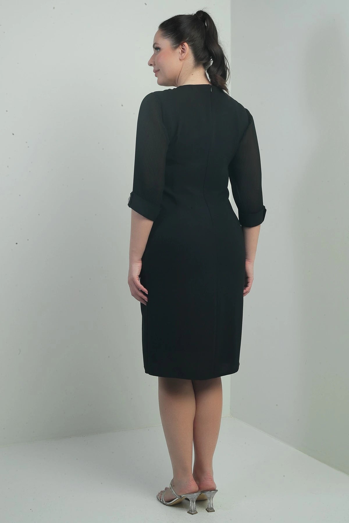 Image of Women's Plus Size Dress with Chiffon Pleated Sleeves and Lining