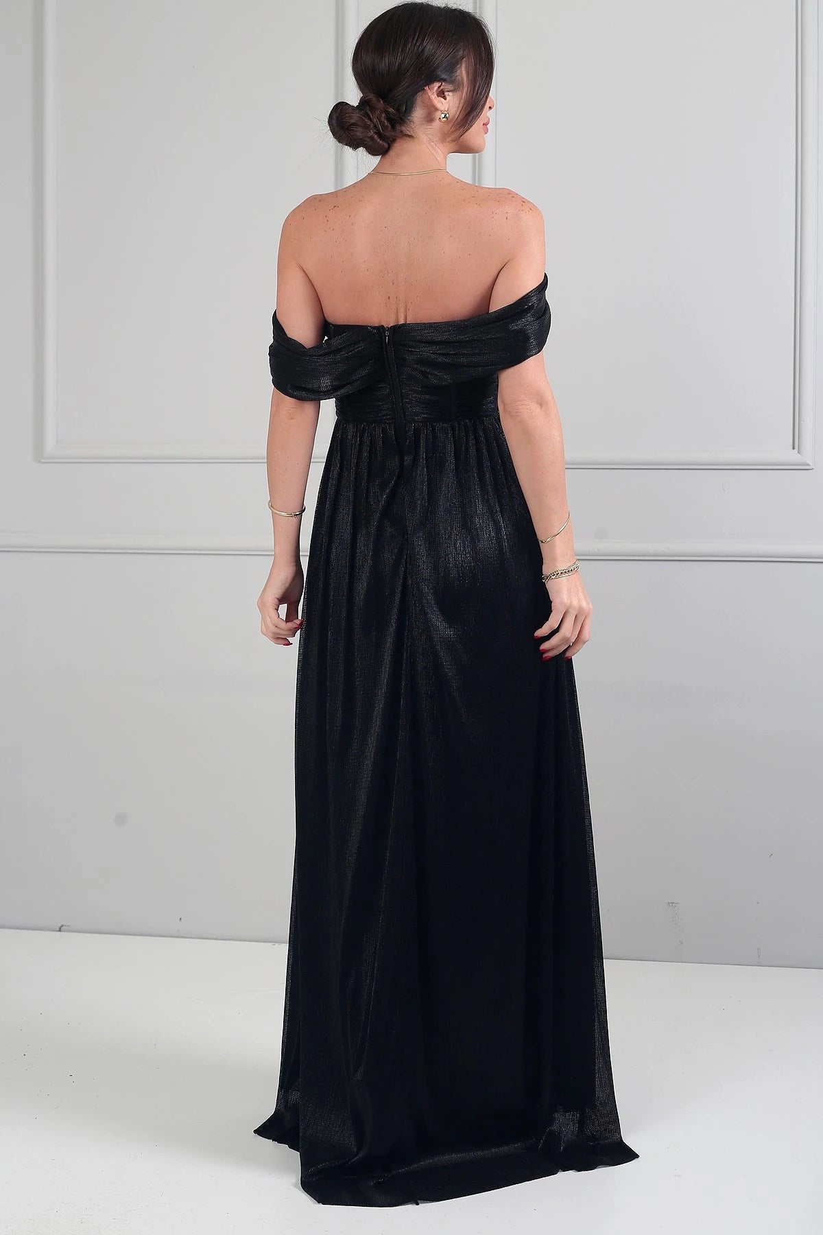 Image of Women's V-Neck Underwired Lined Wide-Spaced Pleated Long Dress