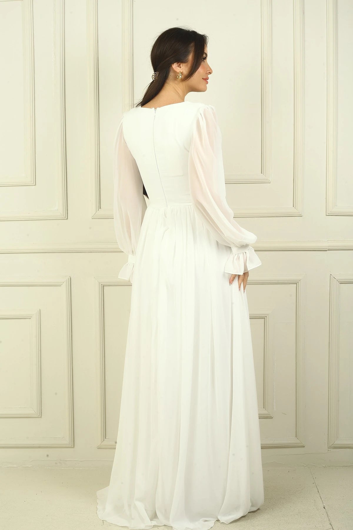 Image of Women's V-Neck, Buckle Waist, Lined Chiffon Long Evening Dress
