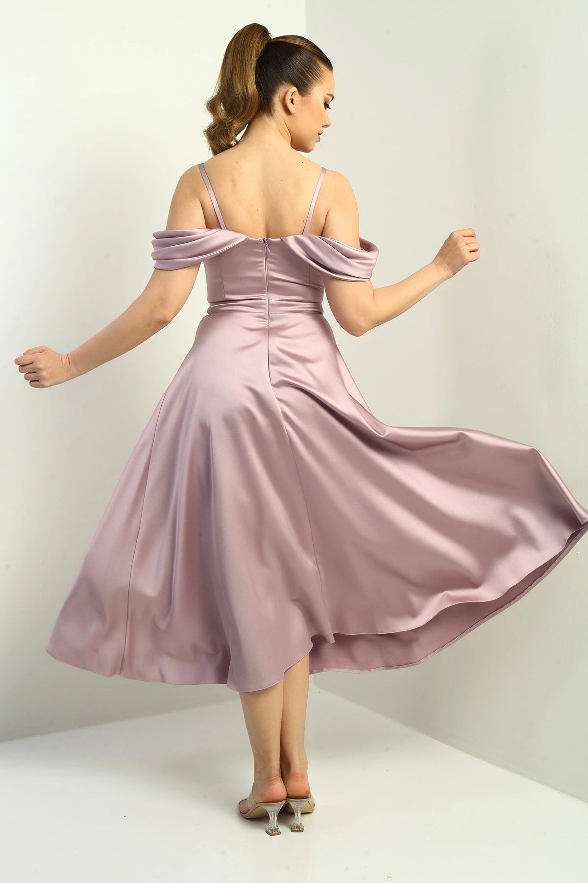Image of Women's Strappy Dropped Sleeve Lined Pleated Satin Flared Long Dress