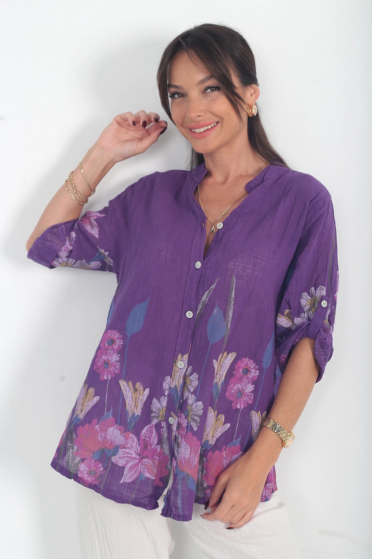 Image of Kadın İtalyan Etek Uçları Ve Kolları Büyük Çiçekli Oversize Cotton Gömlek