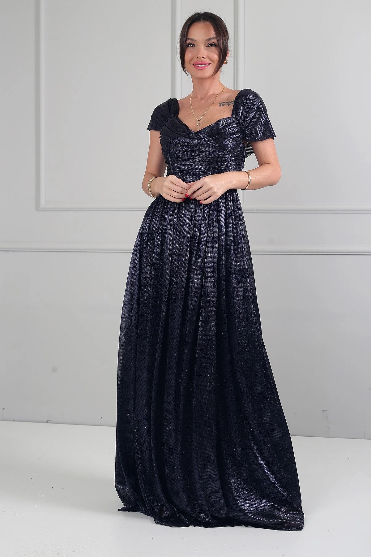 Image of Women's V-Neck Underwired Lined Wide-Spaced Pleated Long Dress