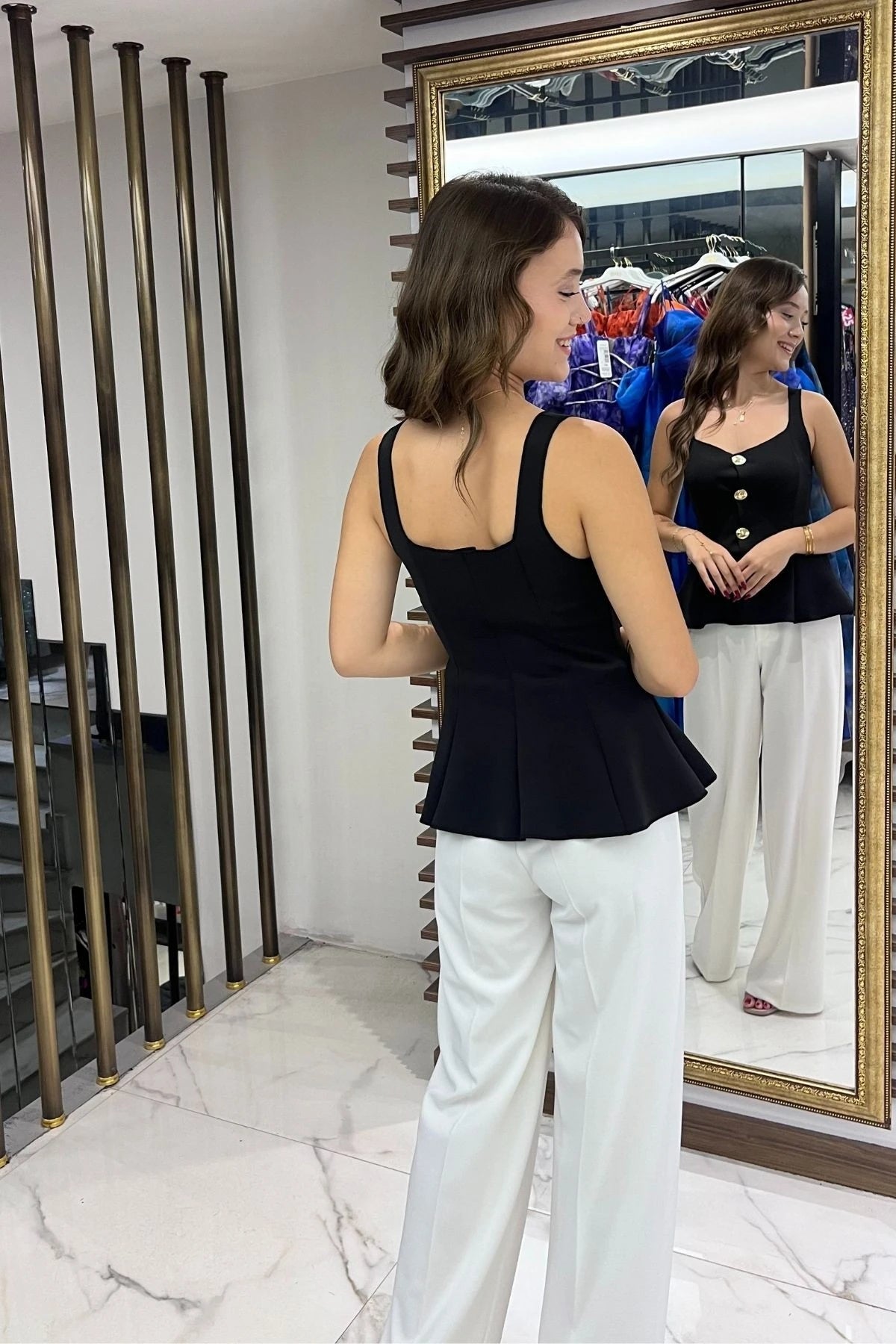 Image of Kadın Kalın Askılı Gold Düğmeli Eteği Volanlı Likralı Dalgıç Bluz