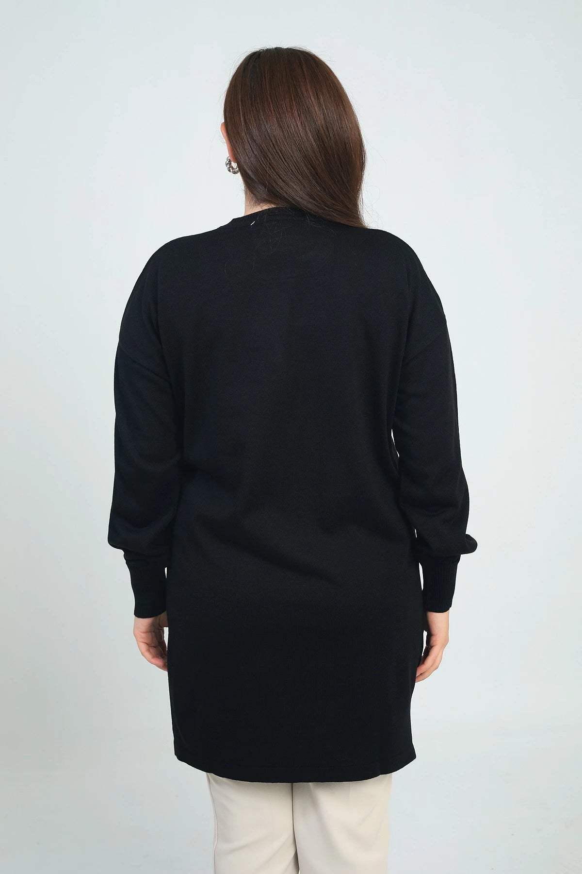 Image of Women's Plus Size Knitted Tunic Blouse with Single Front Pocket and Stone Print Detail