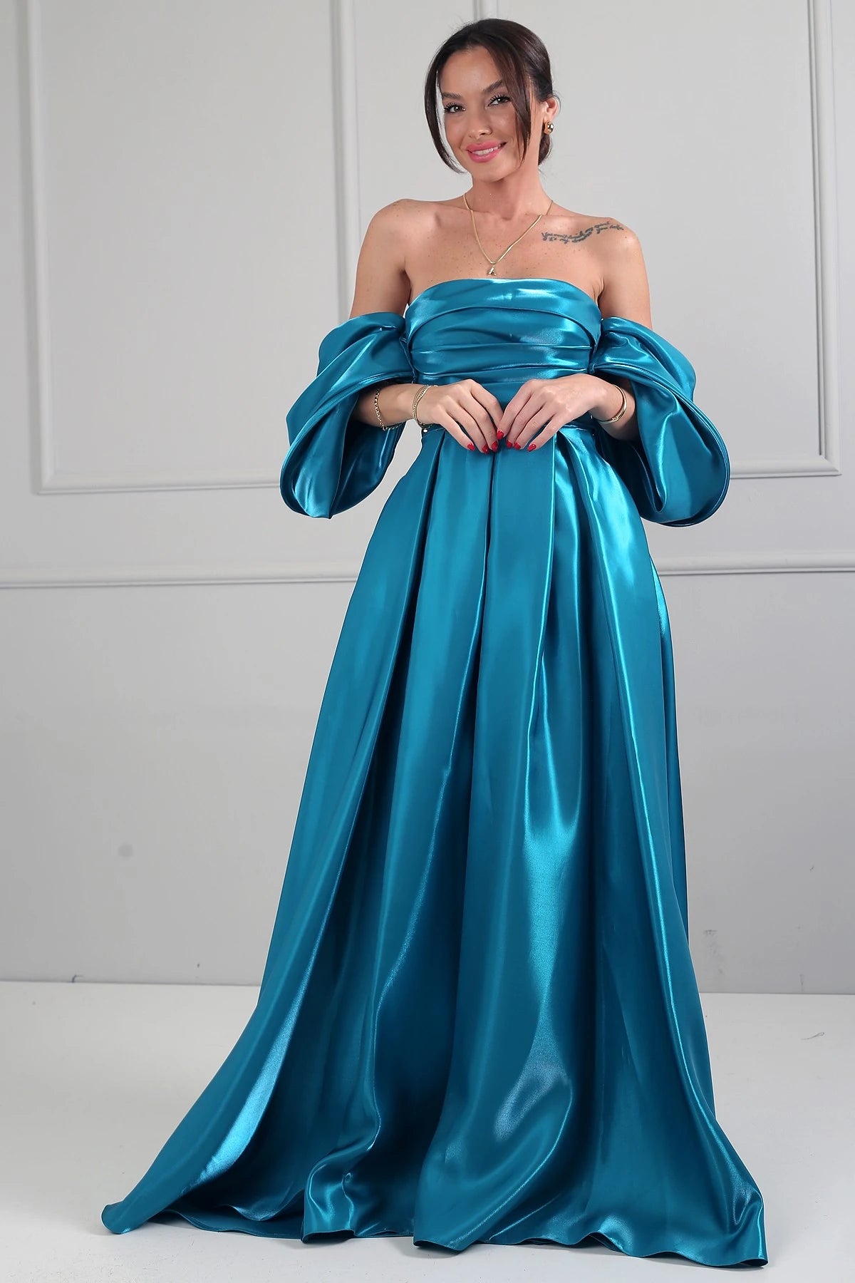 Image of Women's Strapless Balloon Sleeve Lined Pleated Pocket Taffeta Long Dress