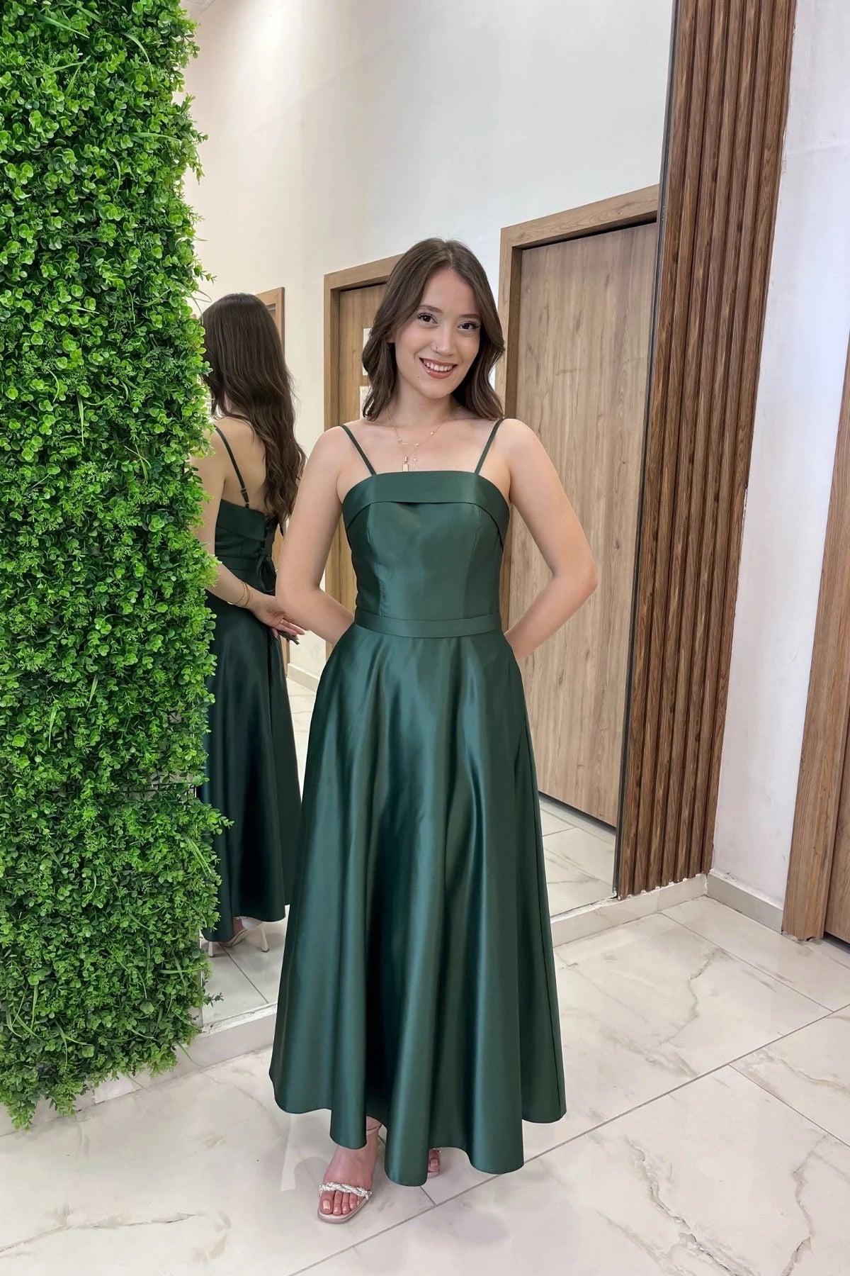 Image of Kadın İnce Askılı Astarlı Cepli Midi Saten Elbise