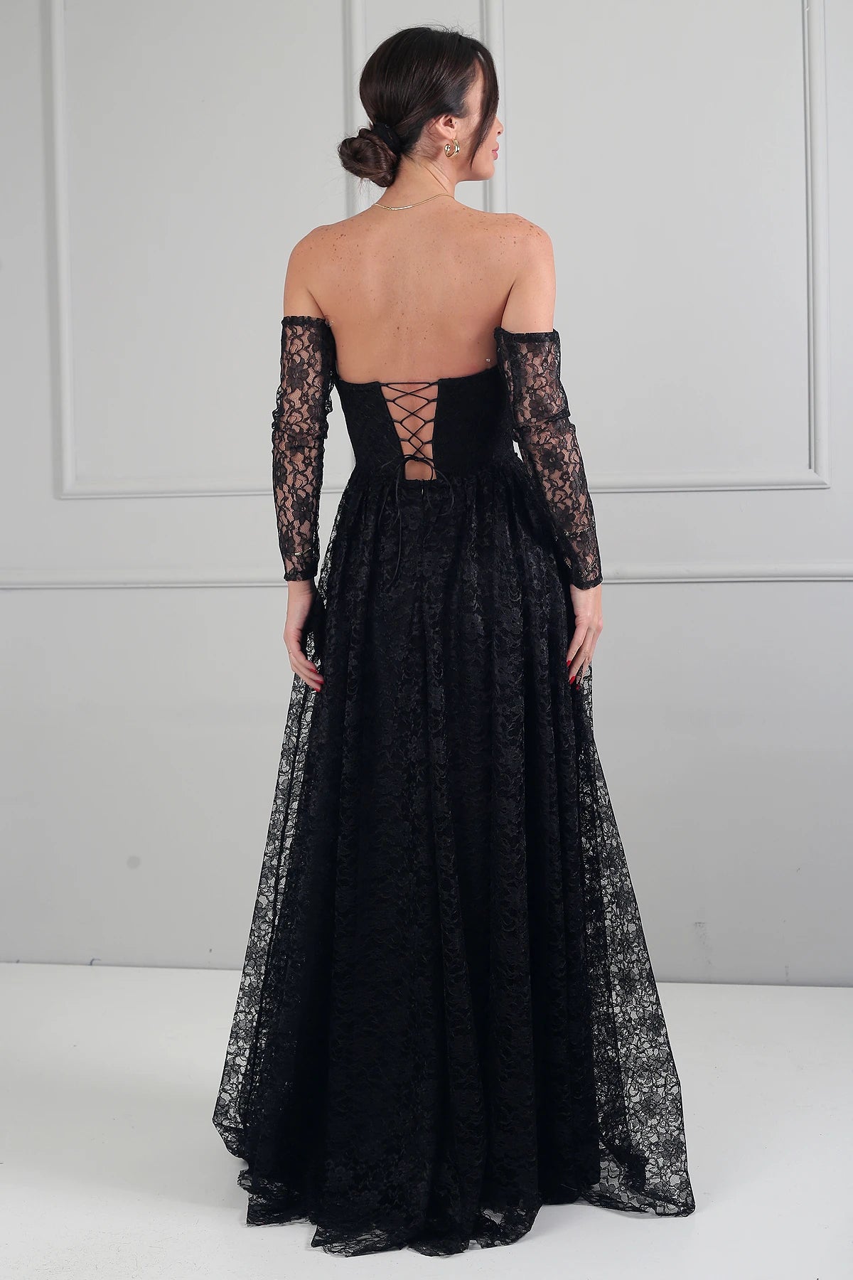 Image of Women's 3-Piece Strapless Evening Dress with Beaded Lace Fabric and Lining