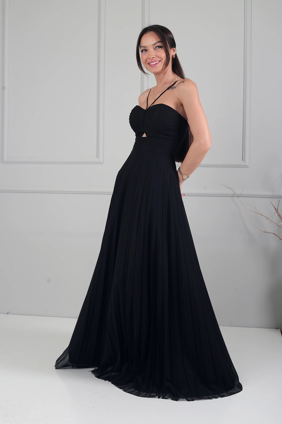 Image of Women's Strapless Neckline Lined Pleated Long Tulle Dress