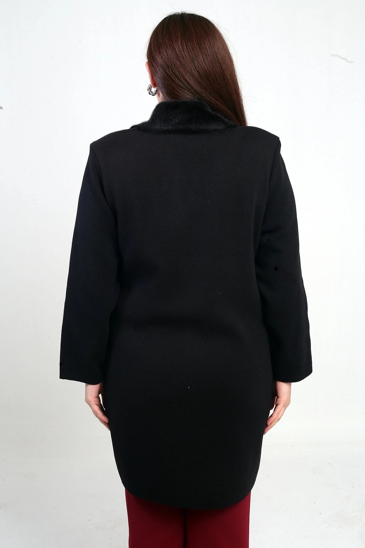 Image of Women's Plus Size Knitted Coat with Fur Collar and Pockets and Button-Front Closure