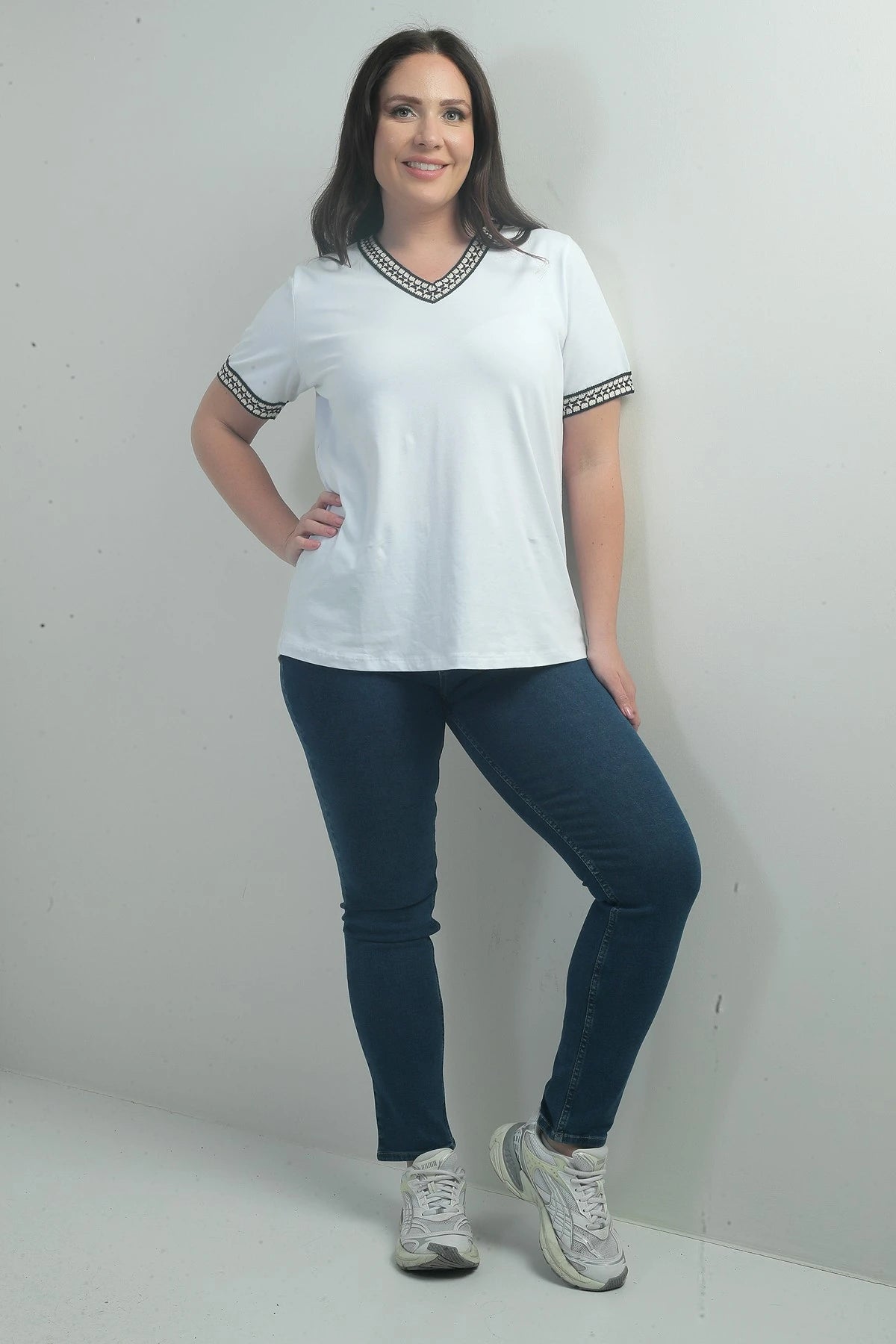 Image of Women's High Waist Straight Leg Lycra Plus Size Jeans