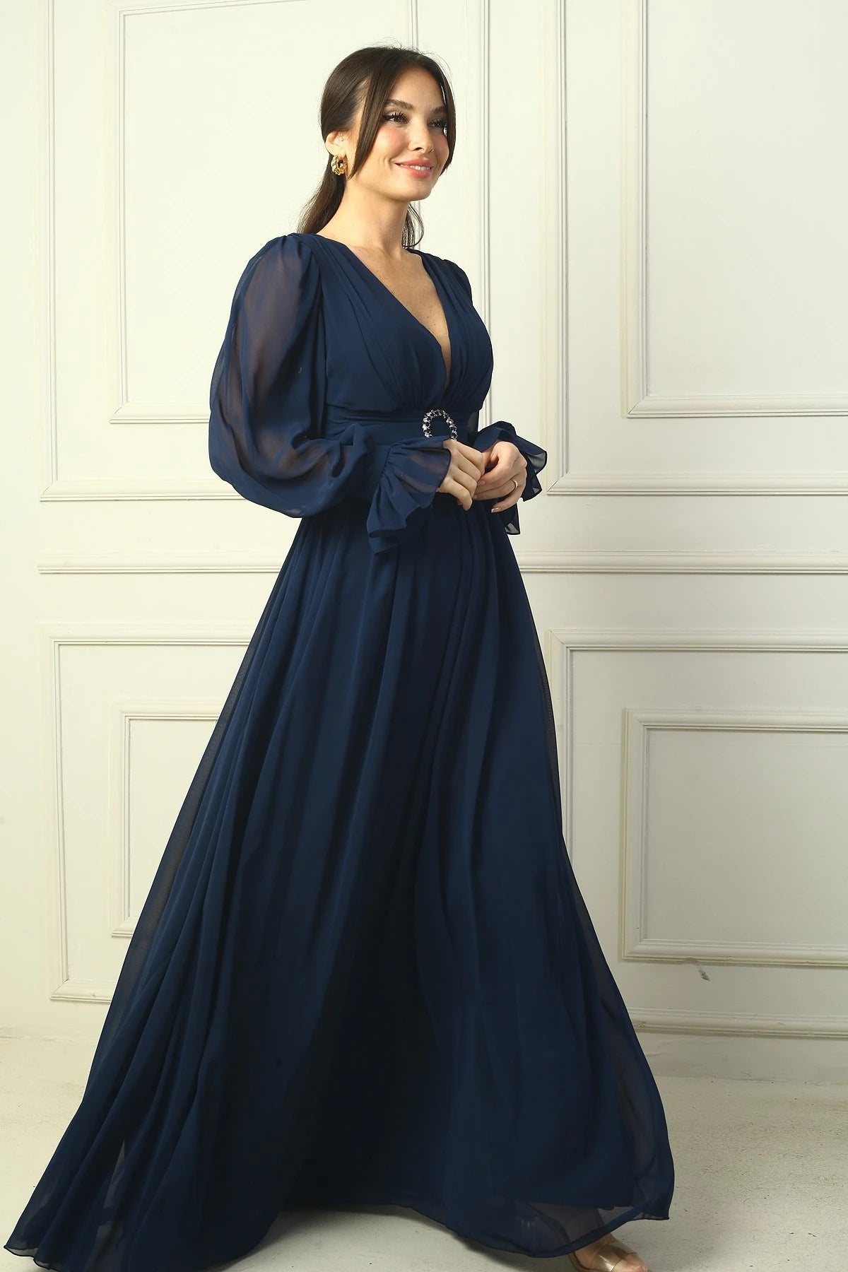 Image of Women's V-Neck, Buckle Waist, Lined Chiffon Long Evening Dress
