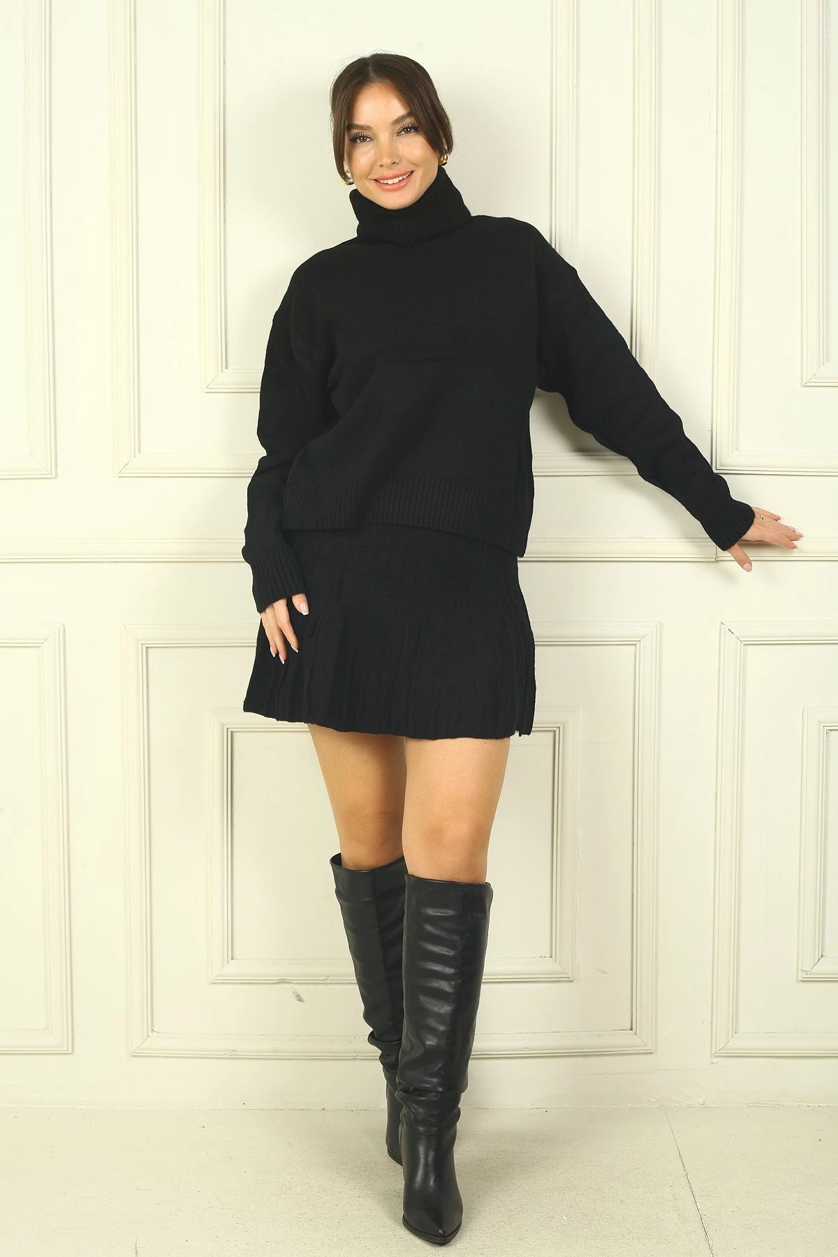 Image of Women's Turtleneck Long-Sleeve Sweater and Elastic Waist Short Skirt 2-Piece Knit Set