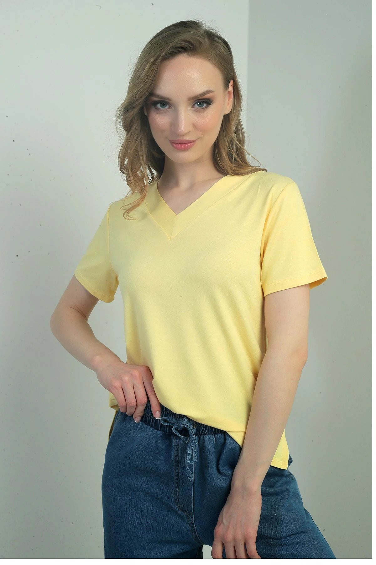 Image of Women's V-Neck Short-Sleeve Blouse with Slit