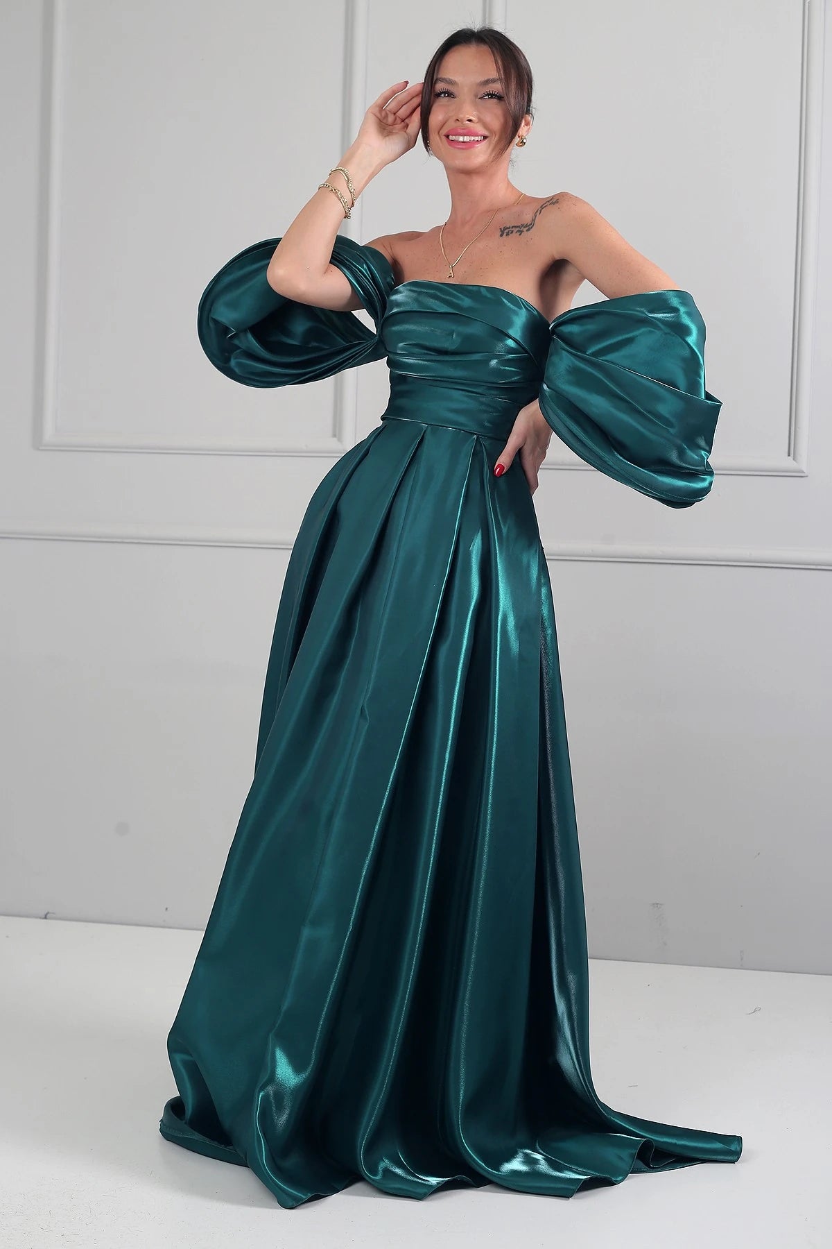 Image of Women's Strapless Balloon Sleeve Lined Pleated Pocket Taffeta Long Dress