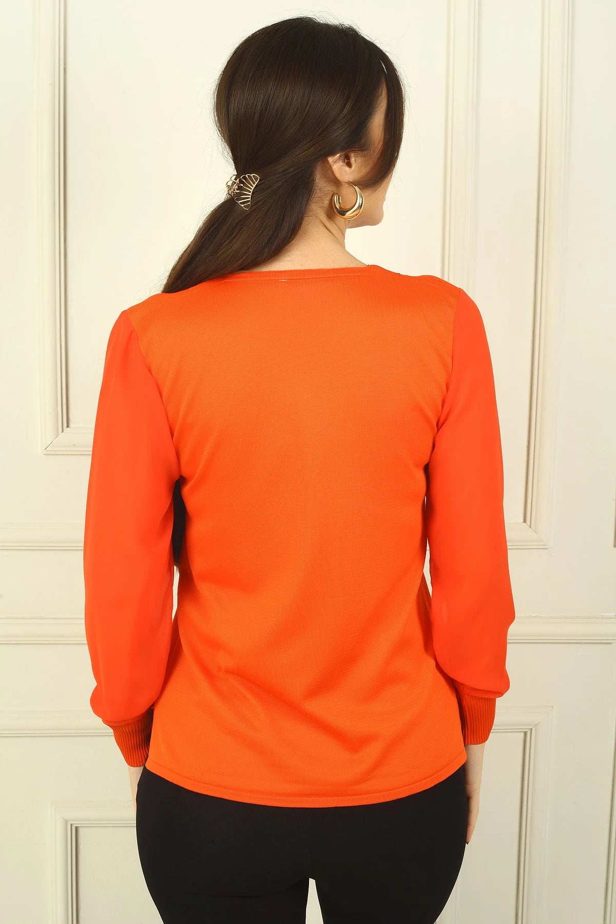 Image of Kadın V Yaka Yarısı Şeritli Kolları Şifon Kazak