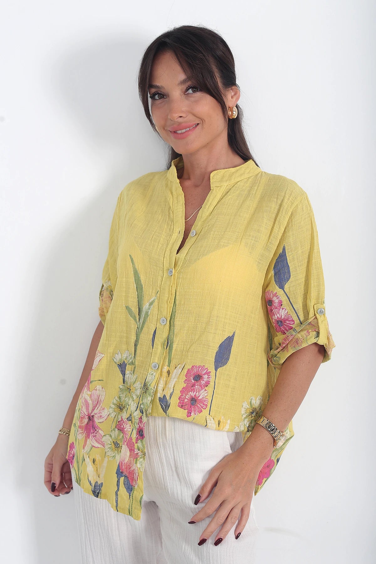 Image of Kadın İtalyan Etek Uçları Ve Kolları Büyük Çiçekli Oversize Cotton Gömlek