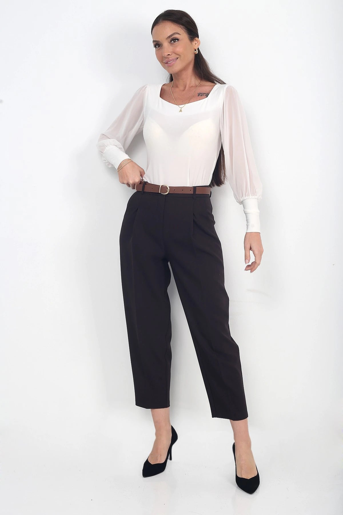 Image of Women's Pocketed Slim-Fit Pleated Ankle-Length Trousers