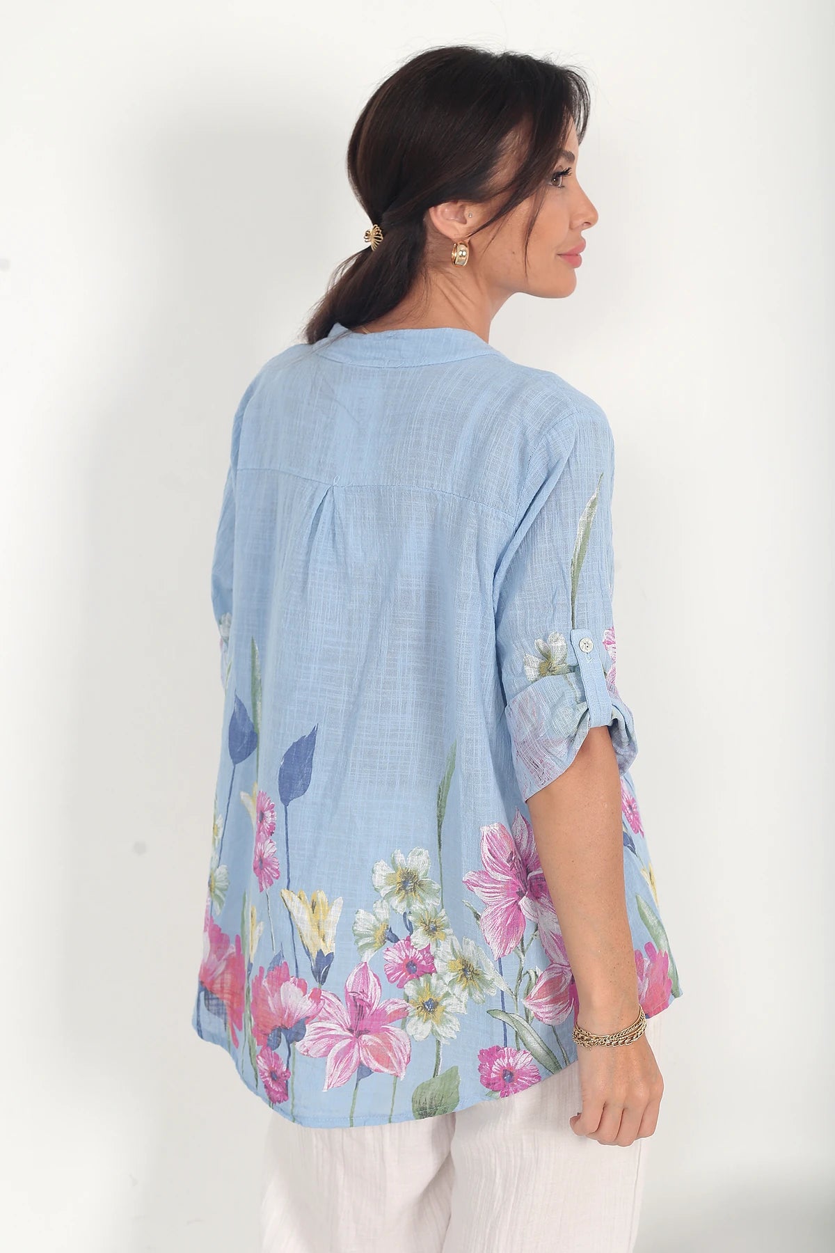 Image of Kadın İtalyan Etek Uçları Ve Kolları Büyük Çiçekli Oversize Cotton Gömlek