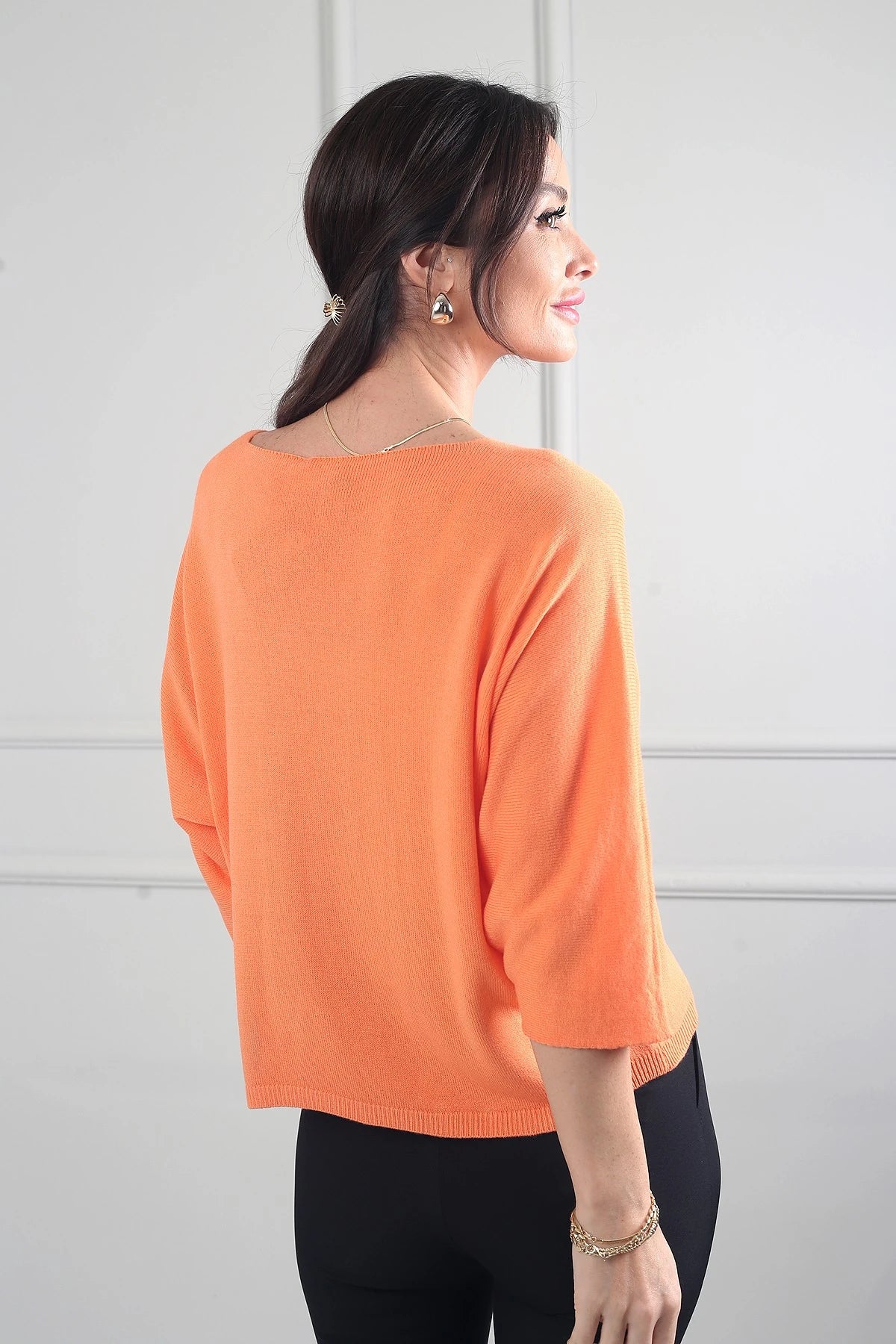 Image of Women's V-Neck Batwing Sleeve Knitted Blouse
