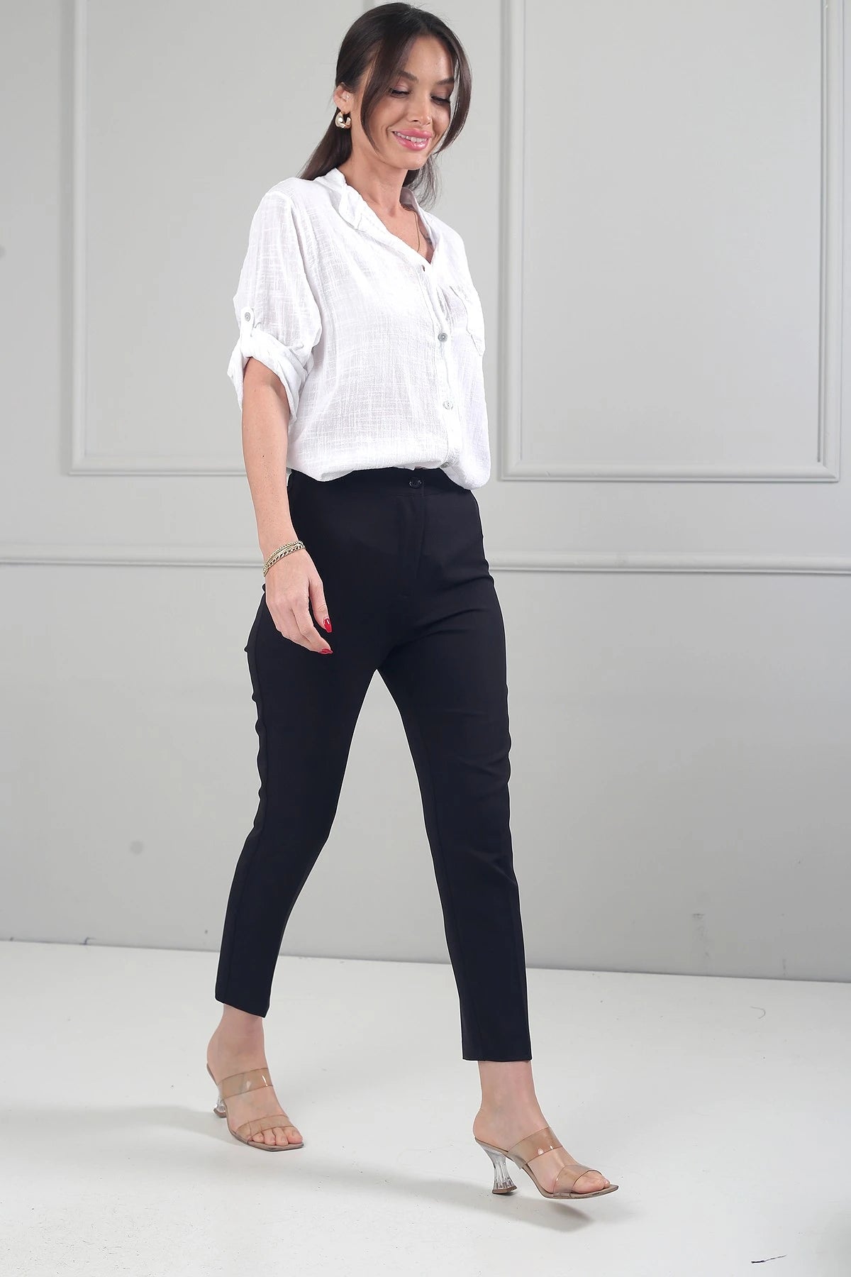 Image of Women's Wide-Sized Crepe Pants with Elasticated Back