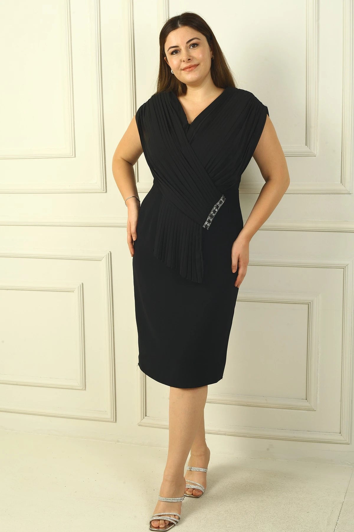Image of Women's Front and Back V-Neck, One-Head Embellished, Cross-Pleated BB Dress