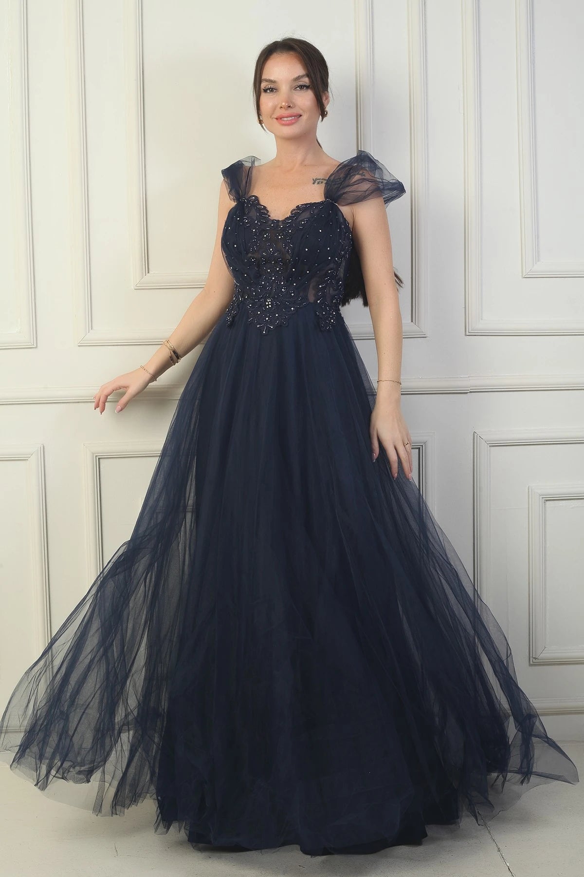 Image of Women's Front and Back V-Neck Lined Dropped Sleeves Princess Evening Dress with Applique Embroidery on Top