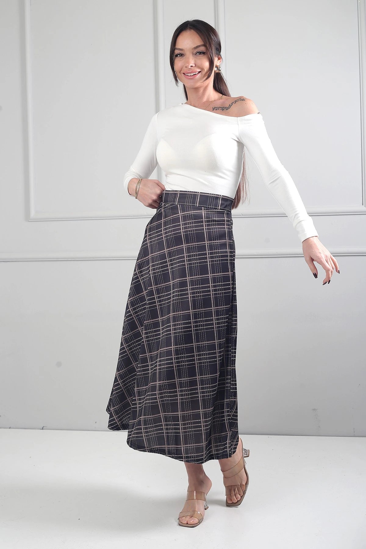 Image of Women's Elastic Waist Plaid Viscose Satin Lycra Long Skirt
