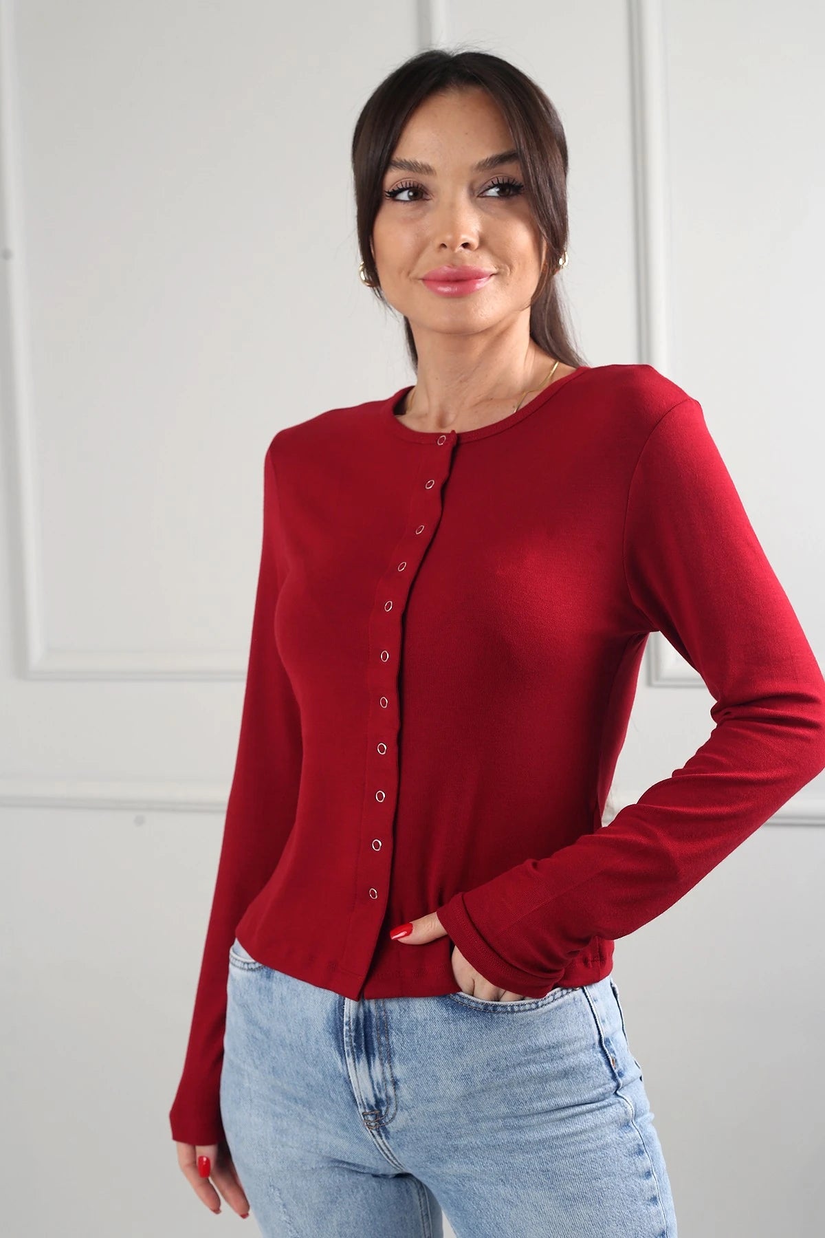 Image of Women's Buzzy Full-Length Snap-Button Lycra Blouse
