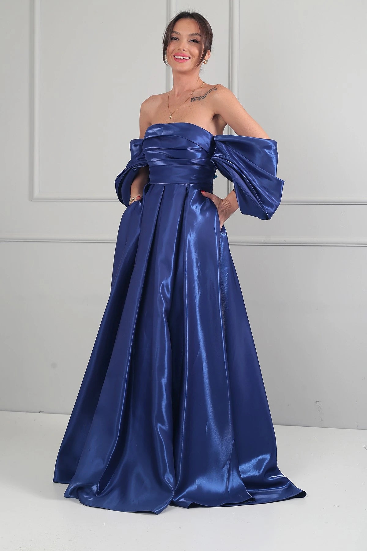 Image of Women's Strapless Balloon Sleeve Lined Pleated Pocket Taffeta Long Dress