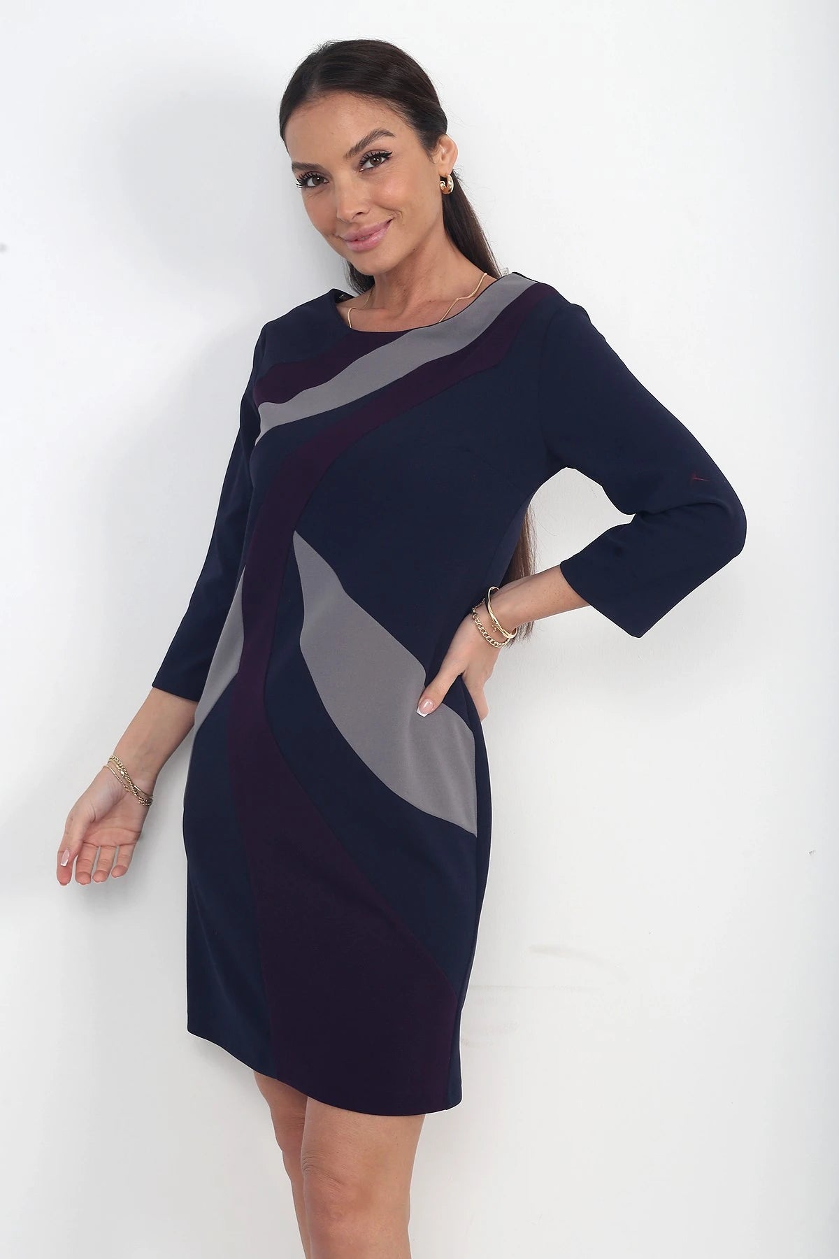 Image of Rochie scurtă din crep cu model geometric și căptușire pentru femei