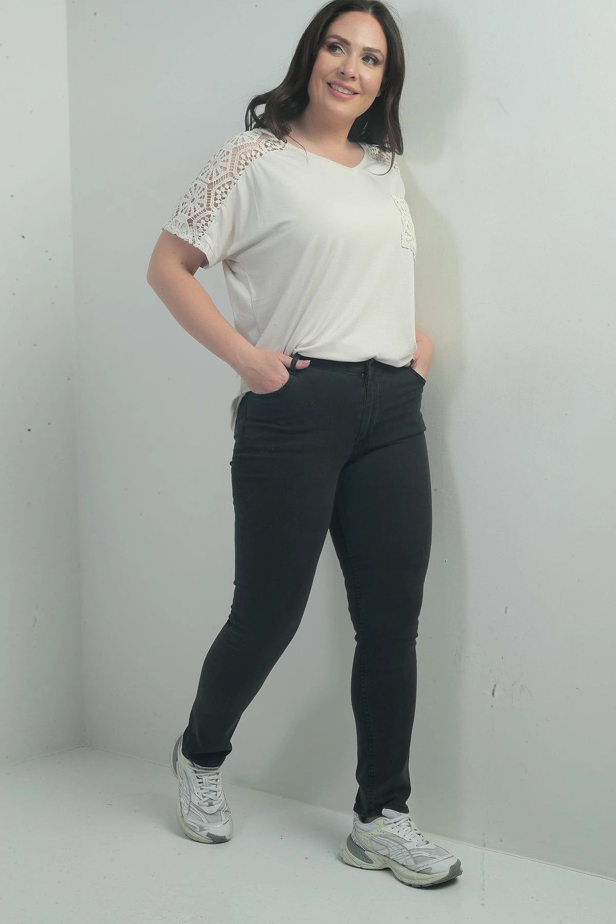 Image of Women's High Waist Straight Leg Lycra Plus Size Jeans