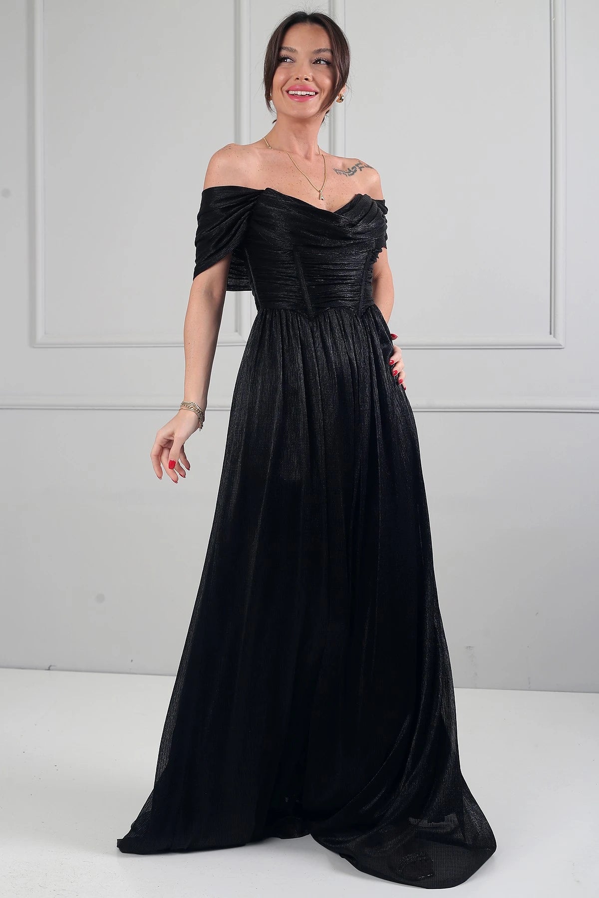 Image of Women's V-Neck Underwired Lined Wide-Spaced Pleated Long Dress