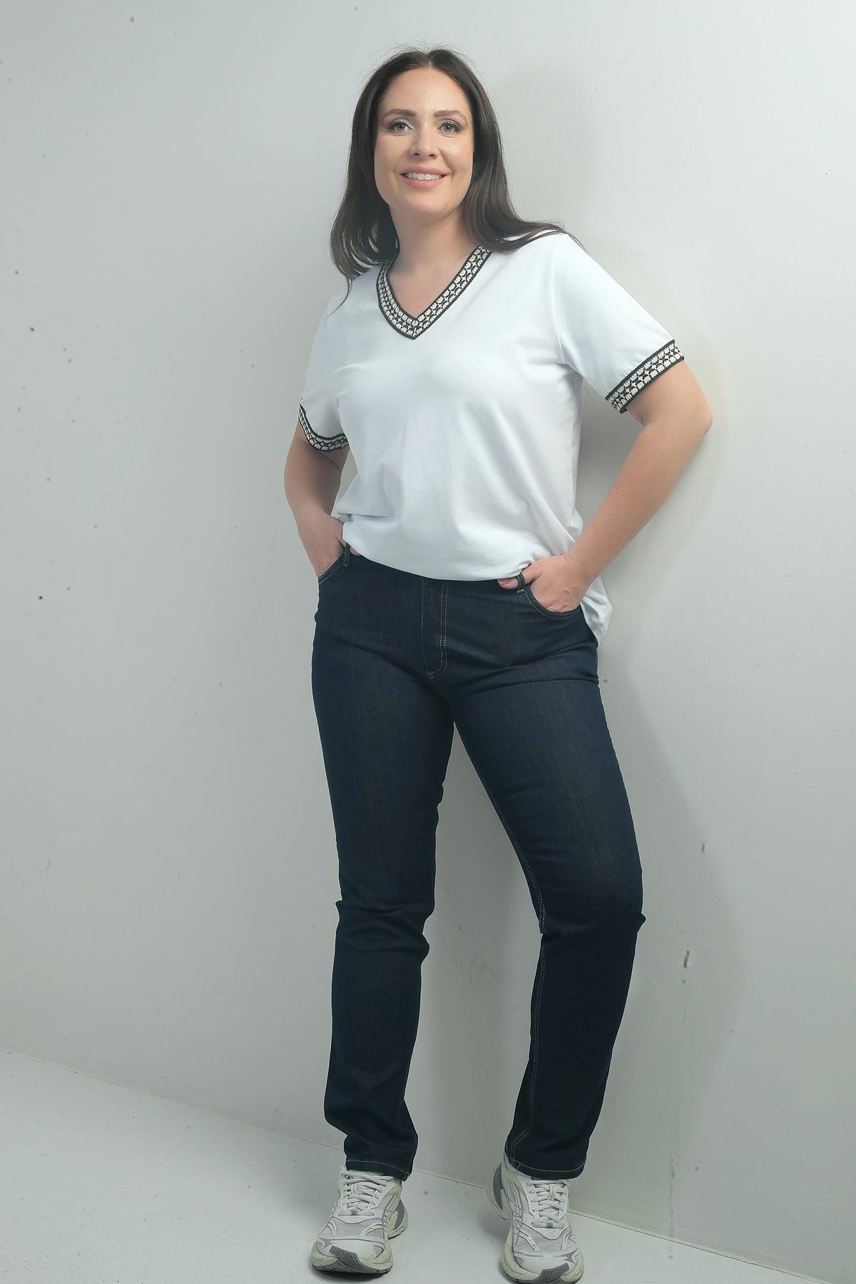 Image of Women's High Waist Straight Leg Plus Size Stone Washed Jeans
