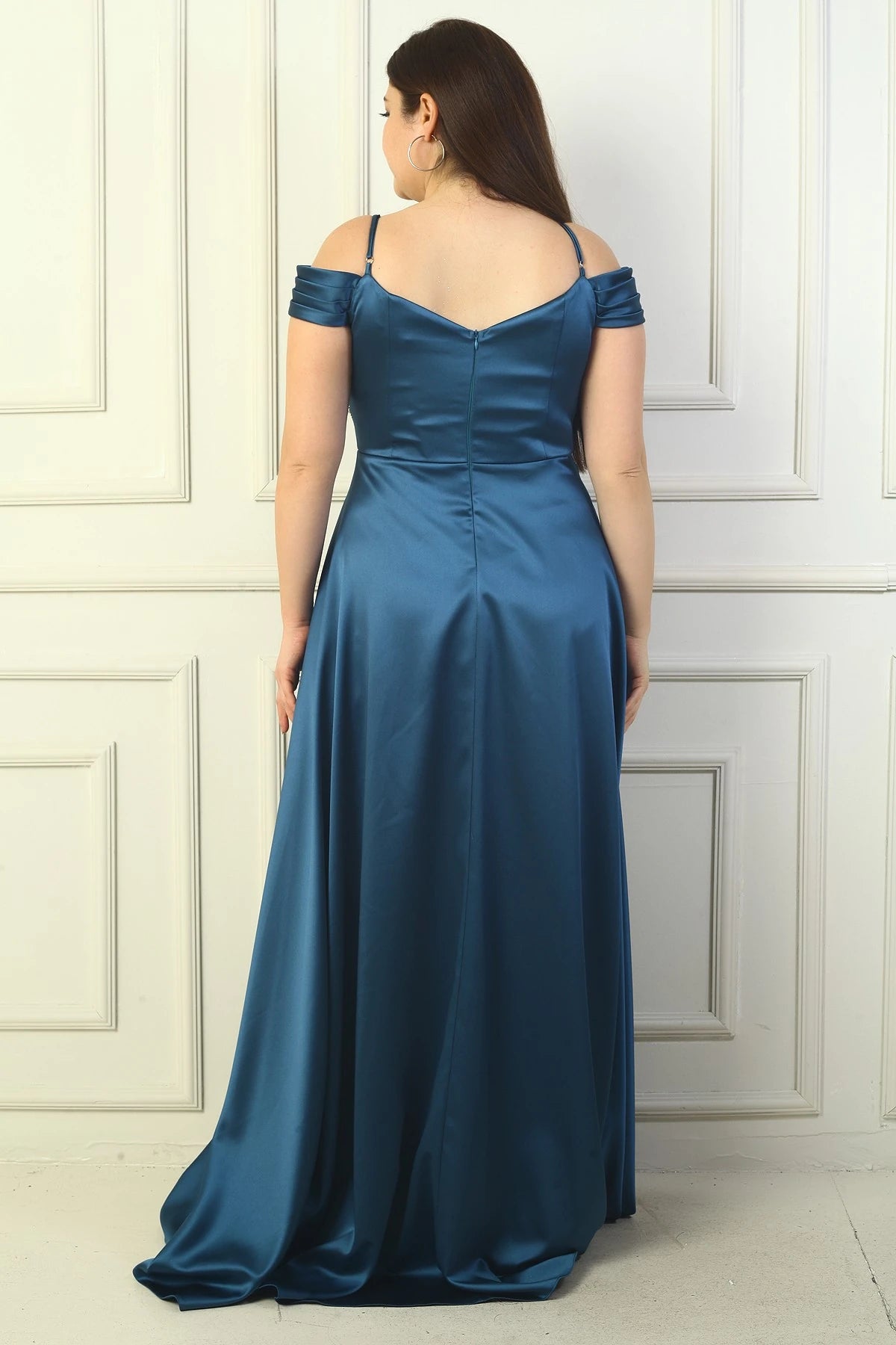 Image of Rochie de seară lungă din satin pentru femei, cu decolteu în V, bretele, mâneci căzute, cu imprimeu, mărime plus