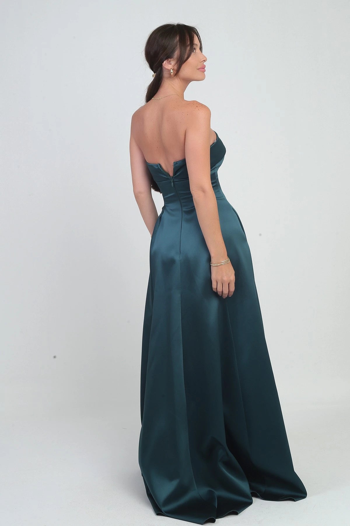 Image of Rochie de seară lungă din satin, fără bretele, cu căptușeală și buzunare pentru femei