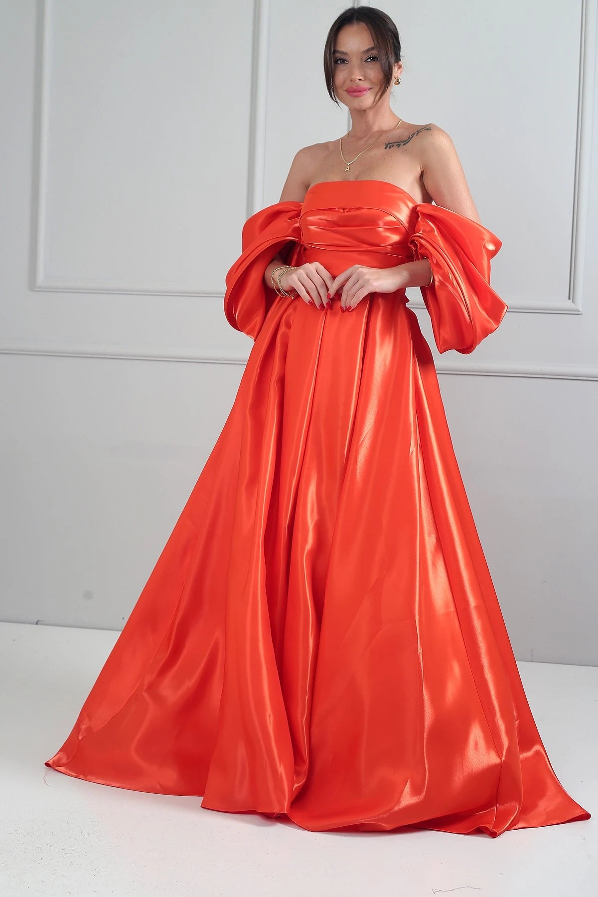 Image of Women's Strapless Balloon Sleeve Lined Pleated Pocket Taffeta Long Dress