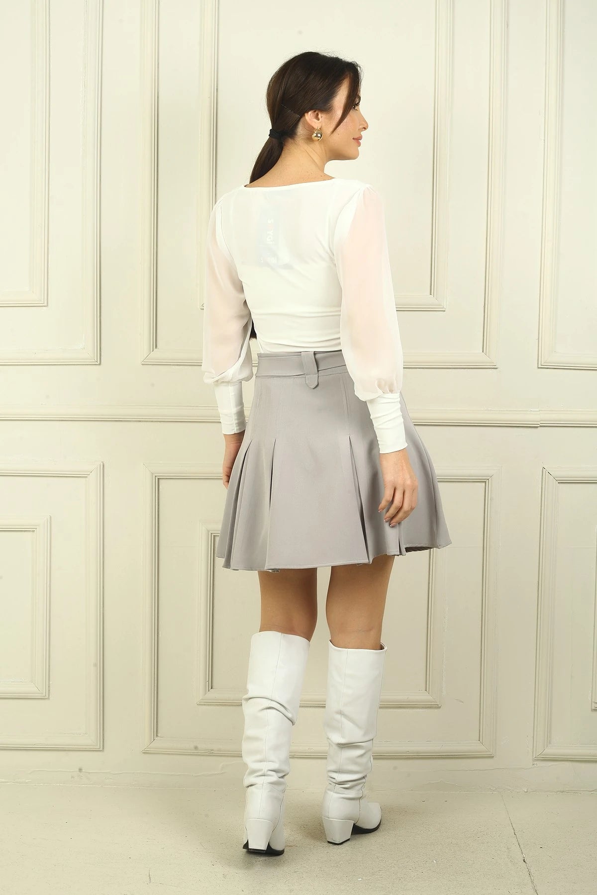 Image of Women's Belted Pleated Short Skirt