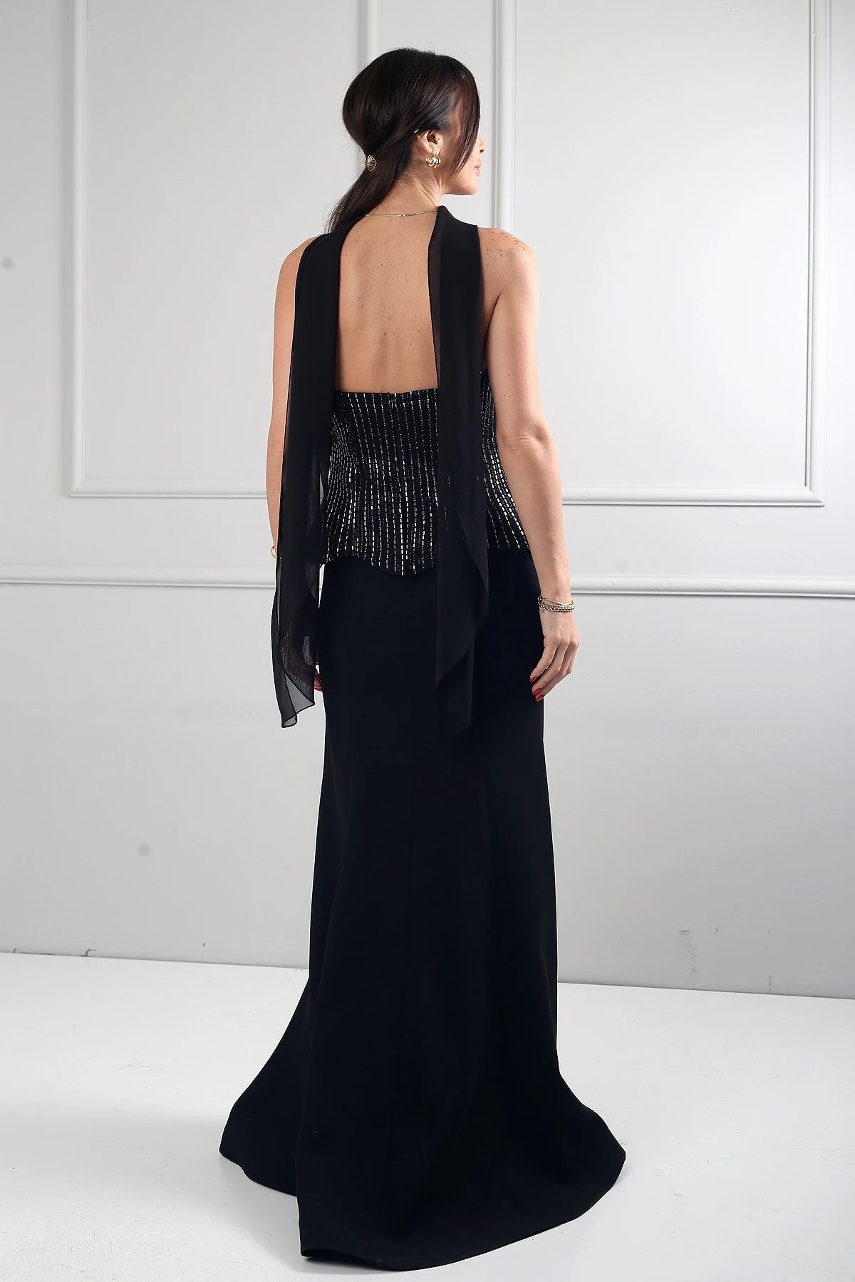 Image of Rochie de sirenă din crep cu decolteu fără bretele, cu armătură, decorațiuni cu pietre și căptușeală