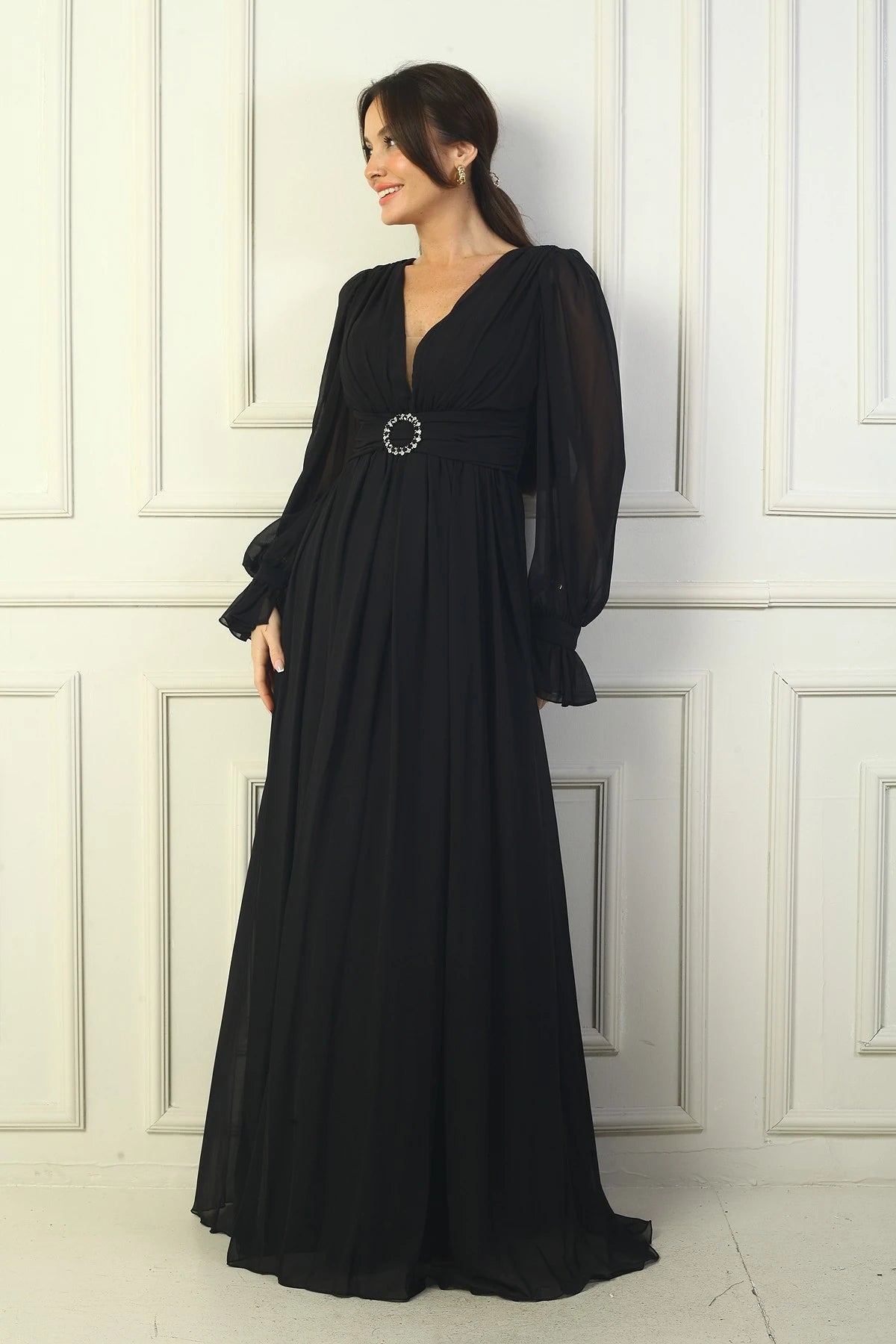 Image of Women's V-Neck, Buckle Waist, Lined Chiffon Long Evening Dress