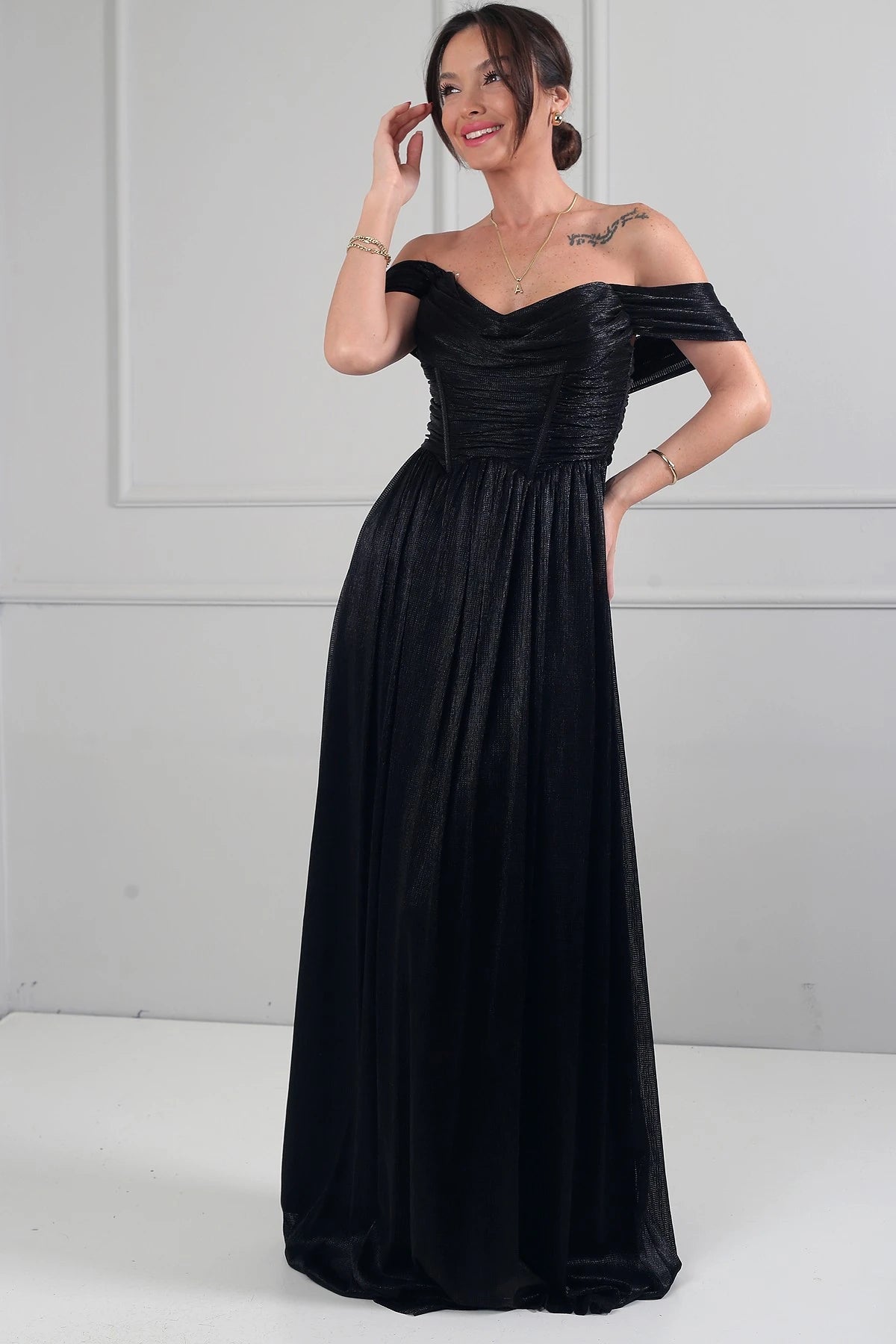 Image of Women's V-Neck Underwired Lined Wide-Spaced Pleated Long Dress