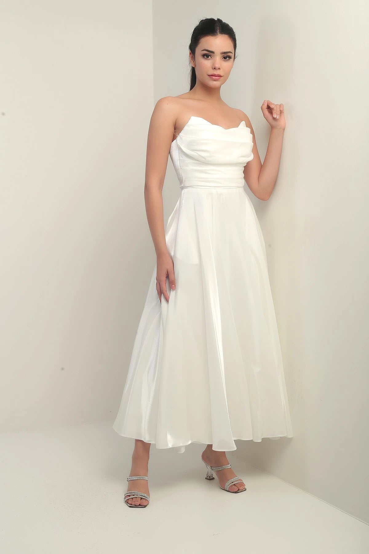 Image of Rochie midi din satin organza, fără bretele, cu decolteu în V pentru femei