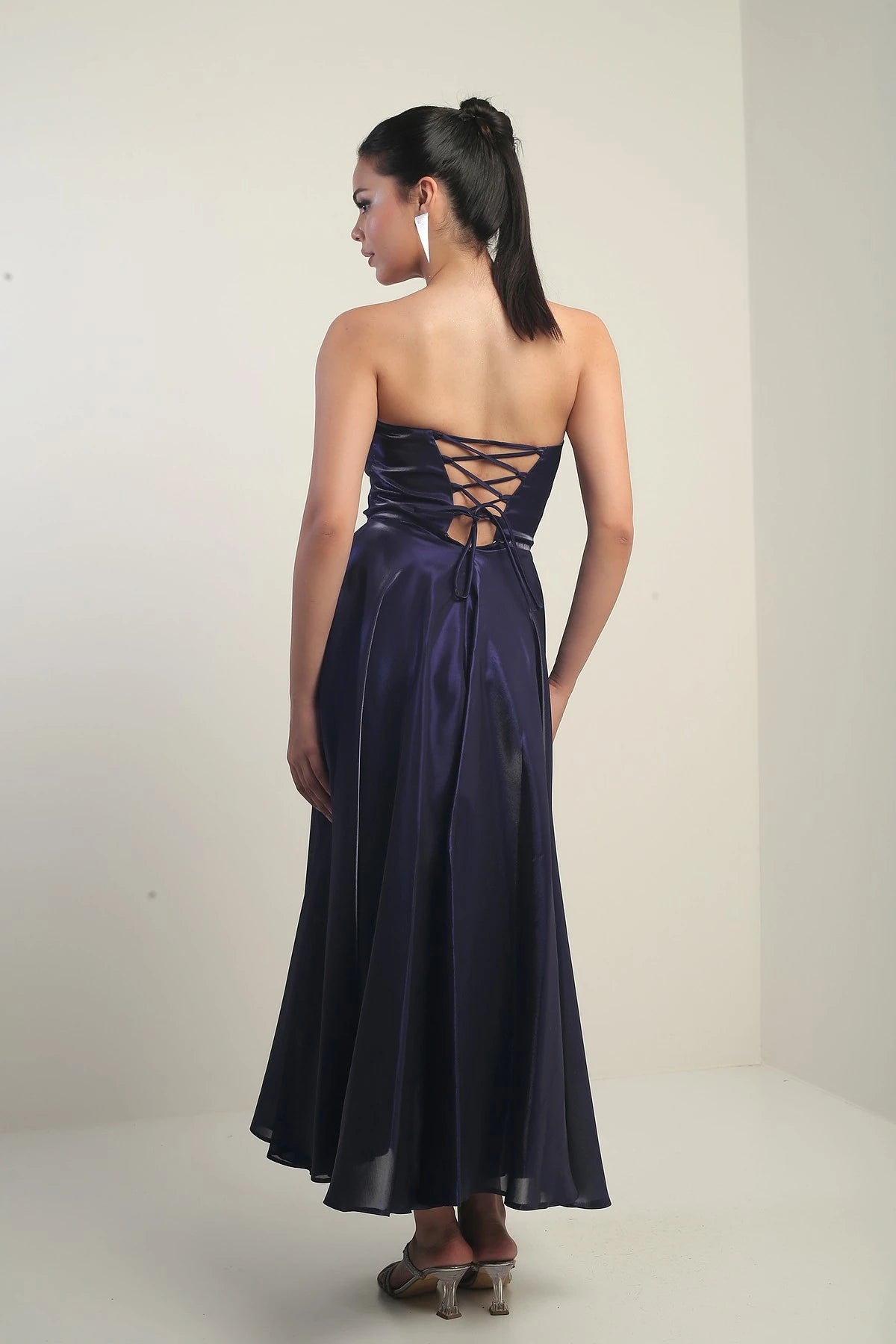 Image of Rochie midi din satin organza, fără bretele, cu decolteu în V pentru femei