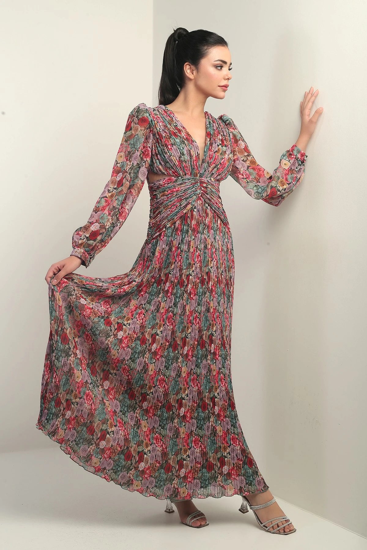 Image of Women's V-Neck Lined Floral Patterned Fully Pleated Chiffon Long Dress