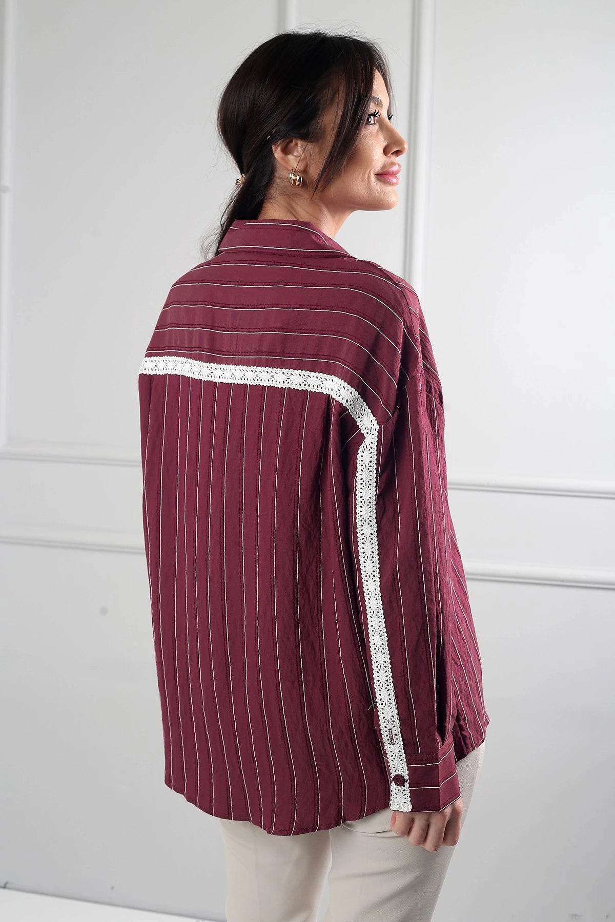 Image of Women's Striped Lace Embroidered Shirt