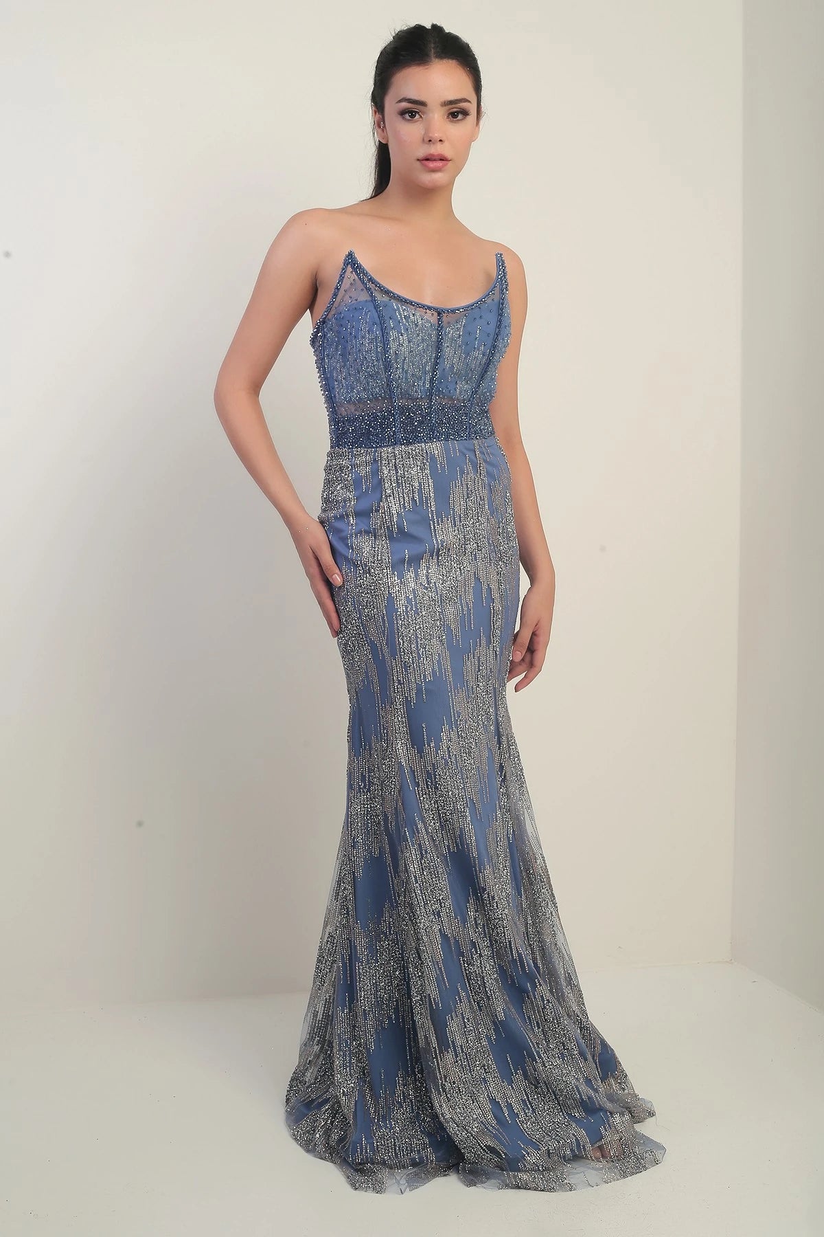 Image of Kadın Boncuk-Taş Detaylı Astarlı Balenli Üstü Transparan Uzun Elbise