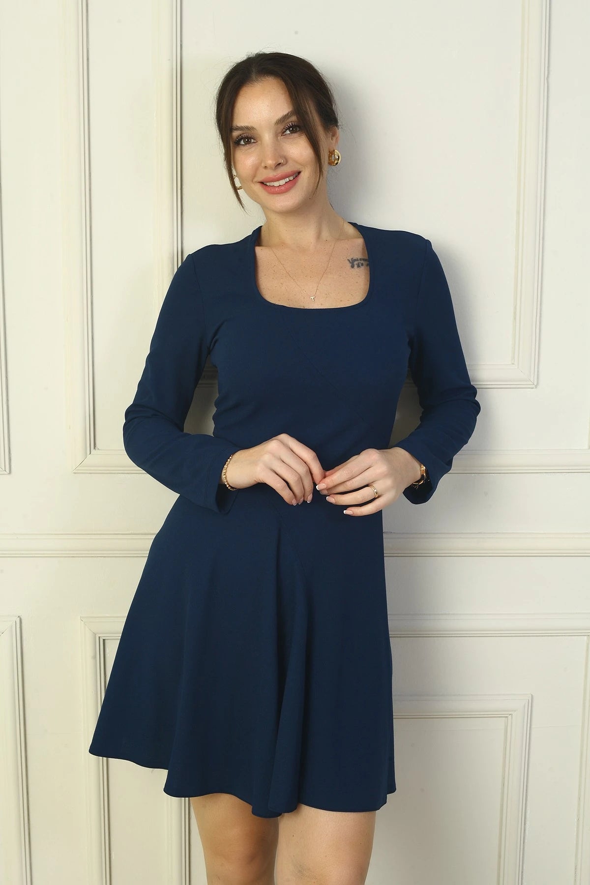 Image of Kadın U Yaka Kısa Krep Elbise