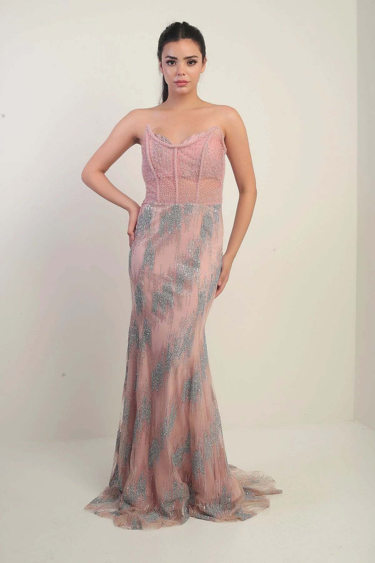 Image of Kadın Boncuk-Taş Detaylı Astarlı Balenli Üstü Transparan Uzun Elbise