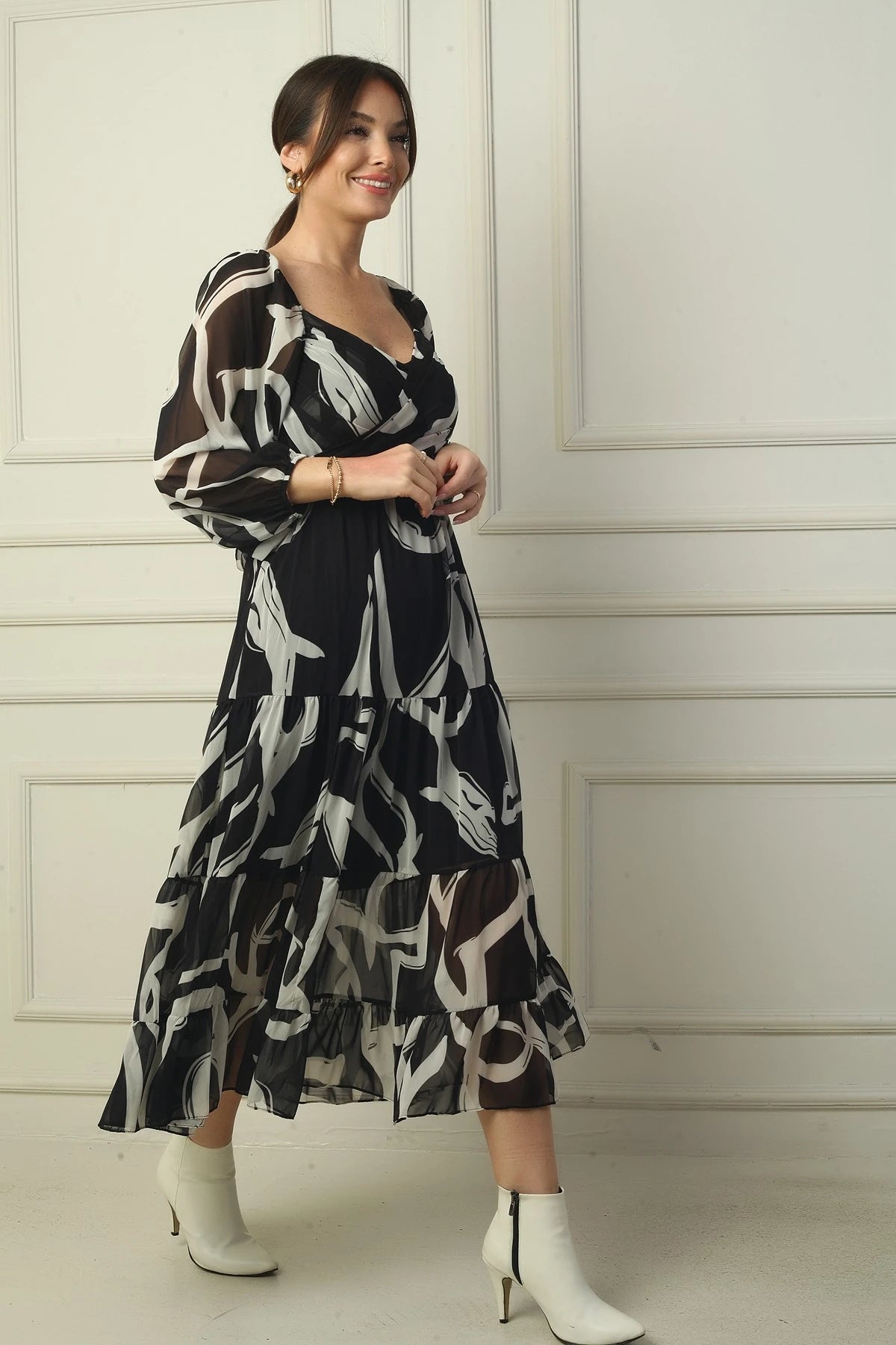 Image of Madonna Neckline Lined Cross-Tie Abstract Pattern Wrap Chiffon Dress