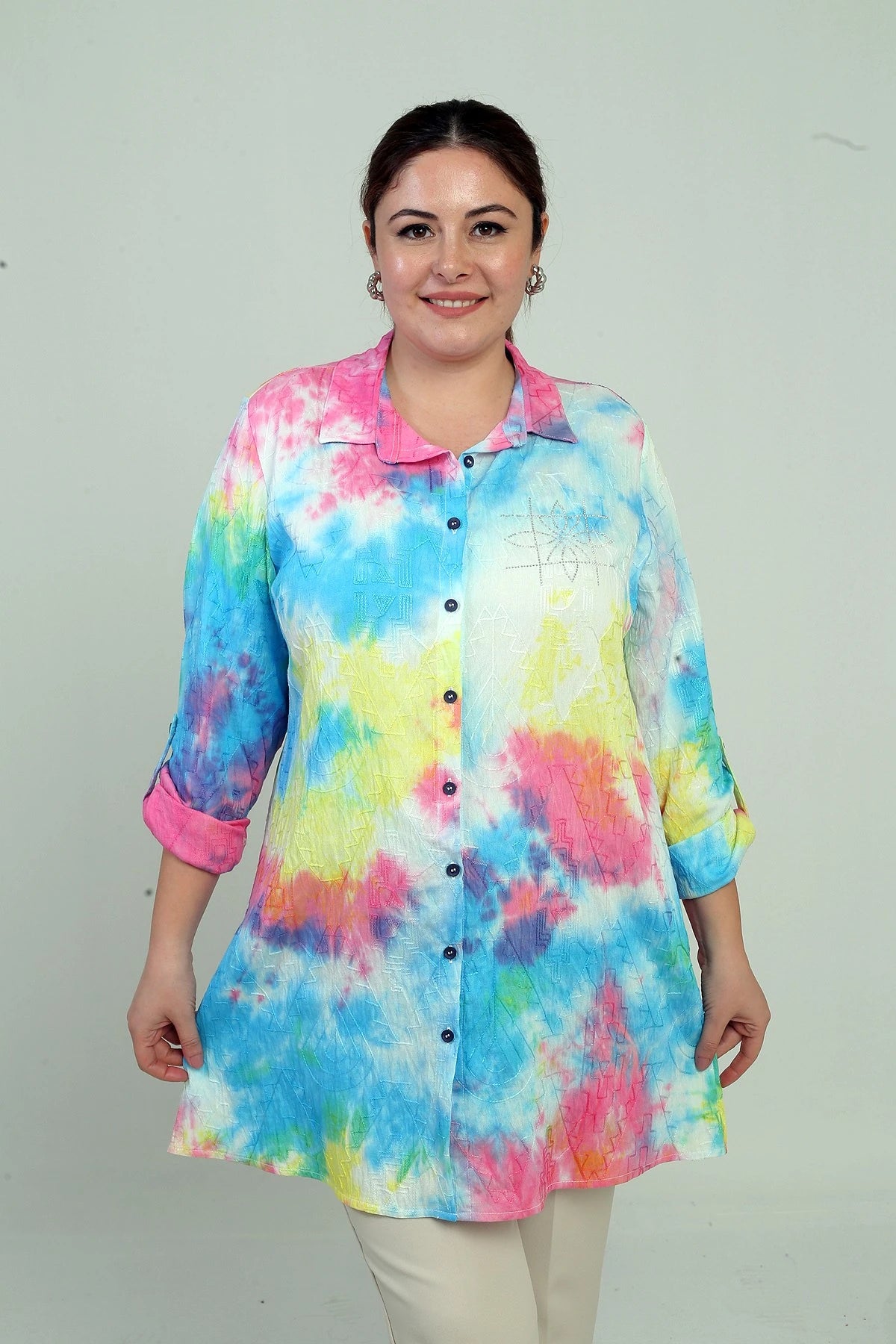 Image of Kadın Kol Katlamalı İşlemeli Büyük Beden Batik Uzun Gömlek